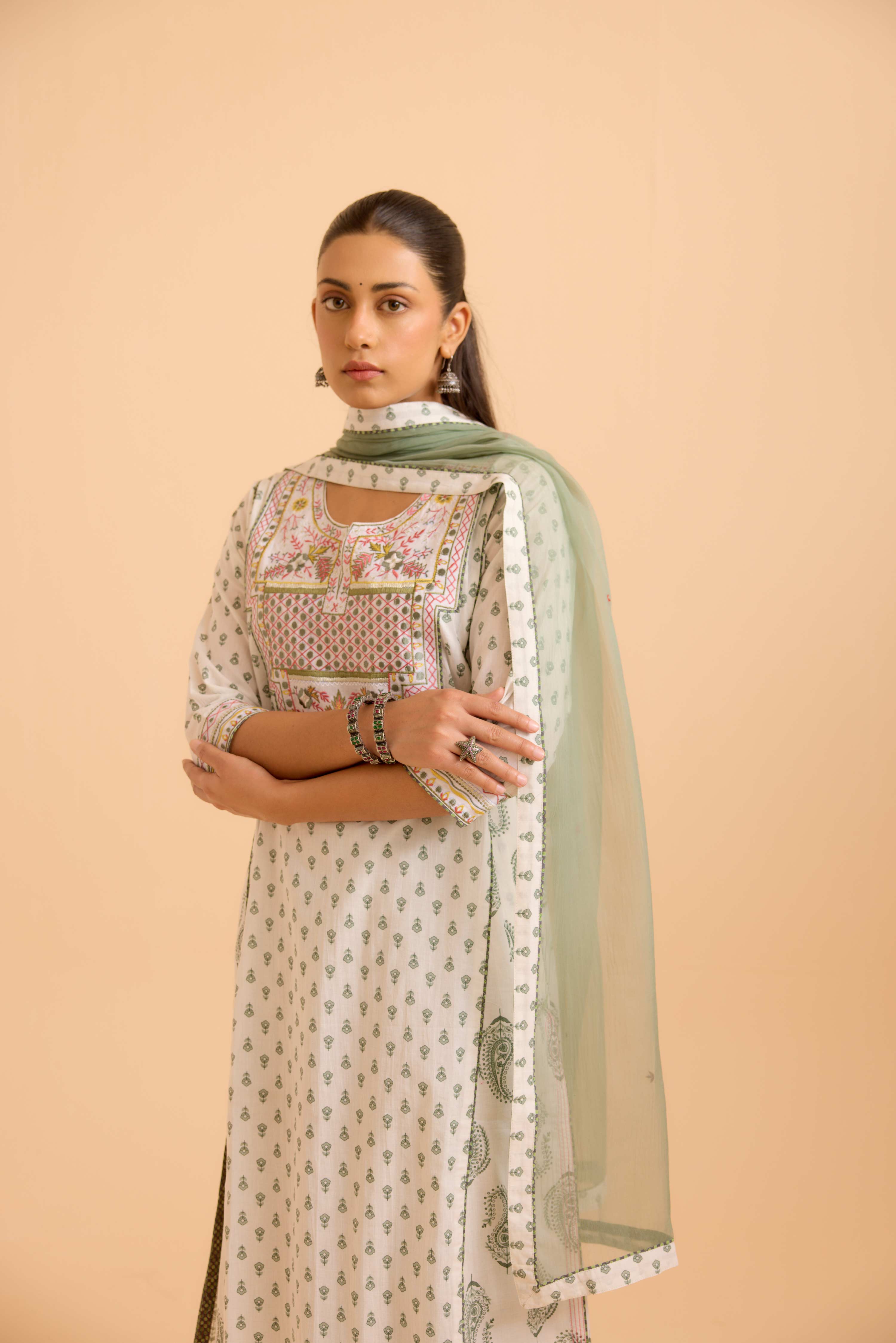 Dienne Dupatta Olive Green