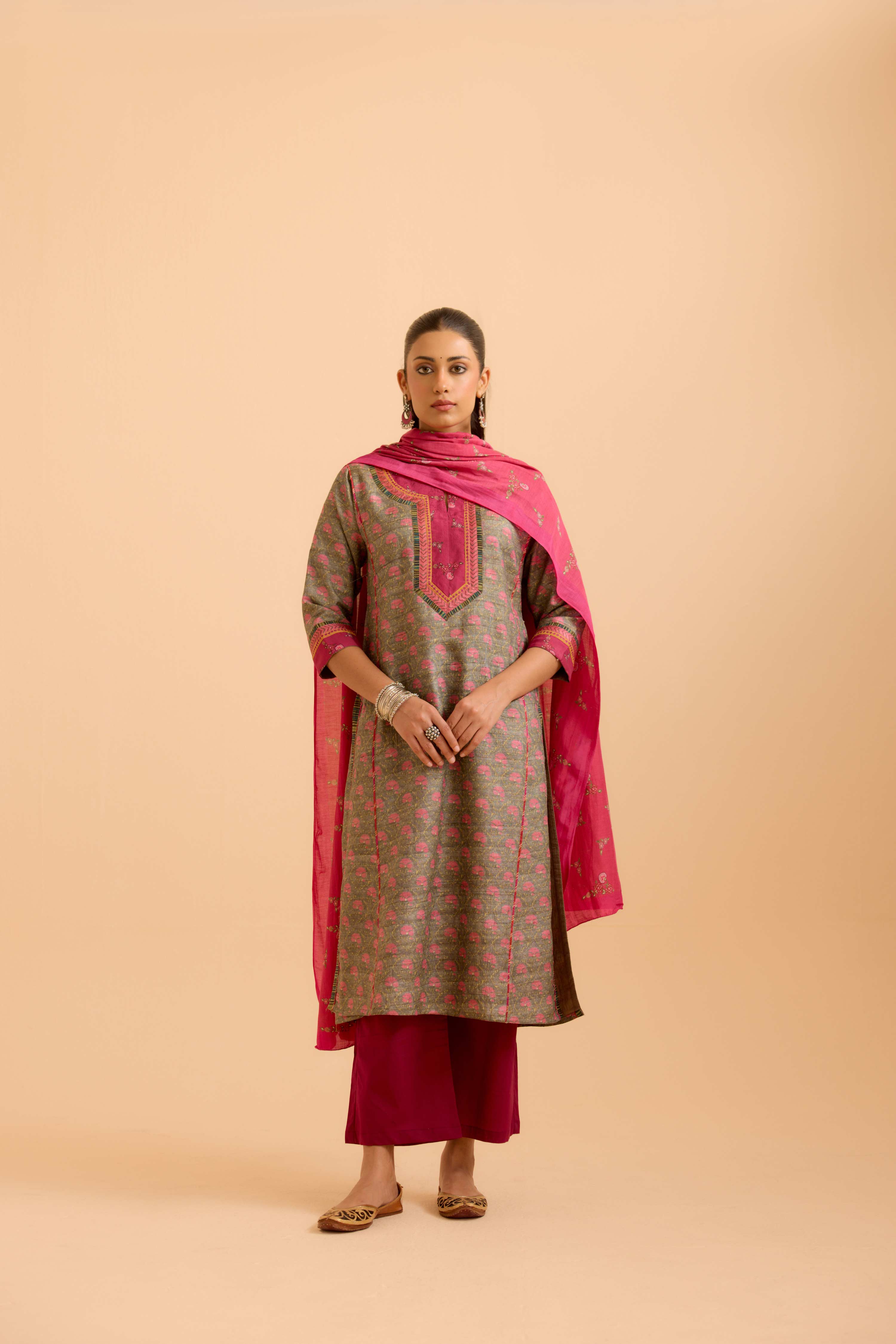 Rozana Dupatta Pink