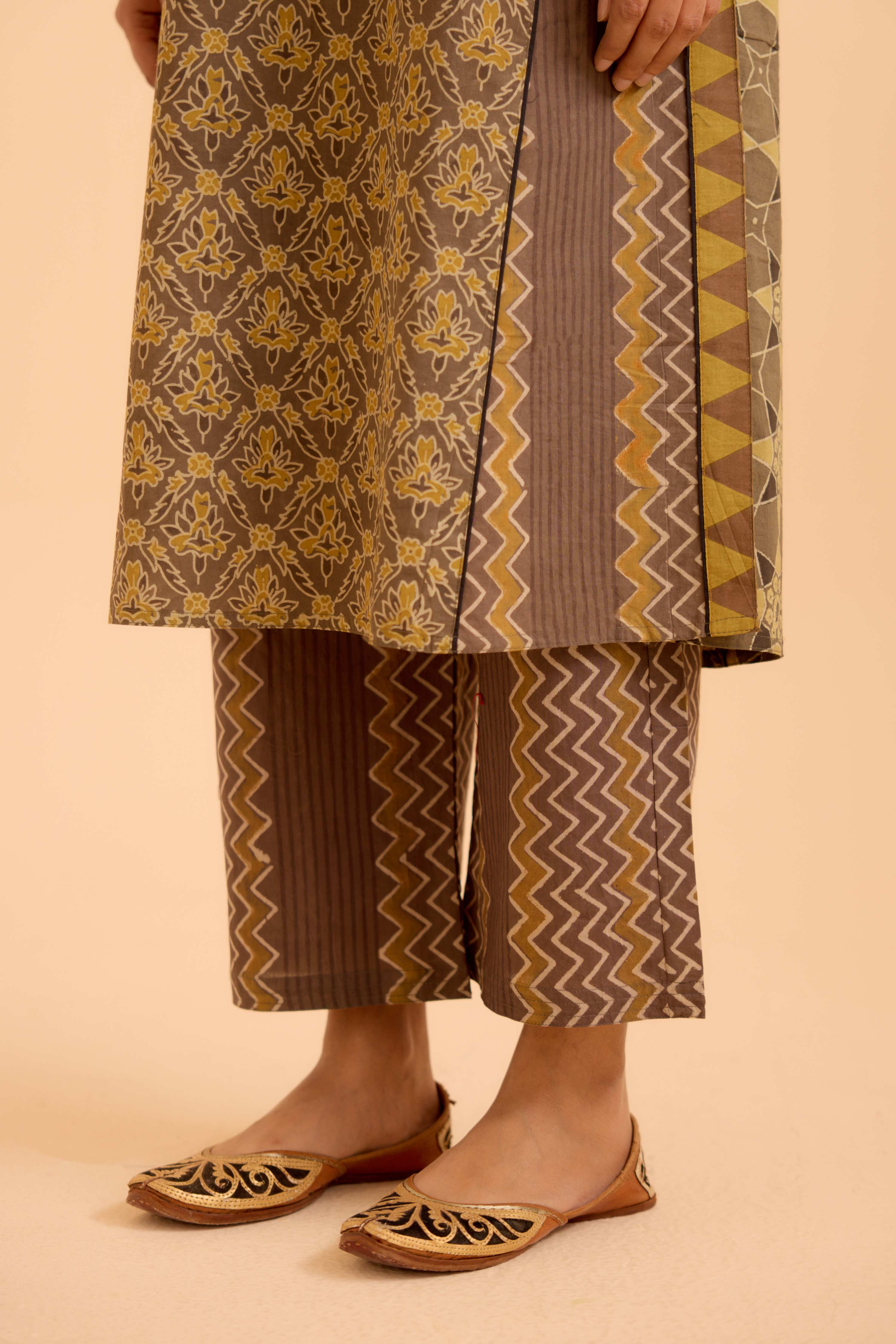 Rozana Pant Multi