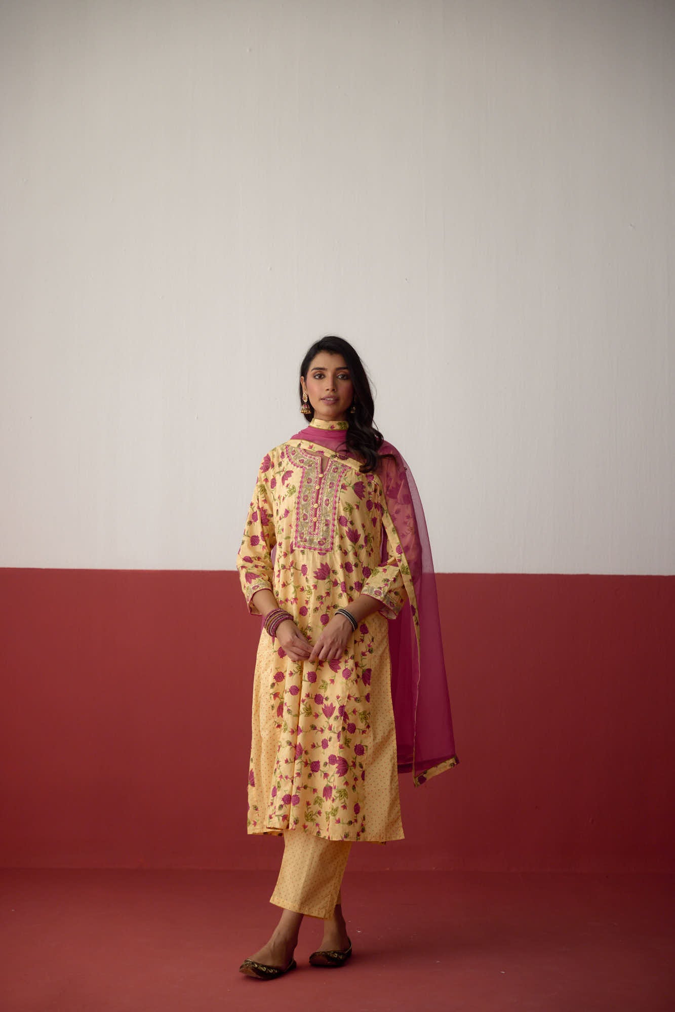 Tulsi Pant Cream (10083418931499)