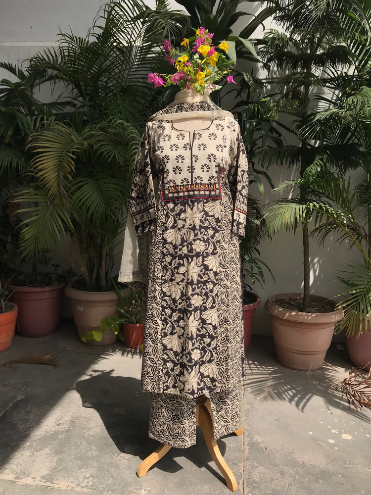 Rozana Pant Beige Black