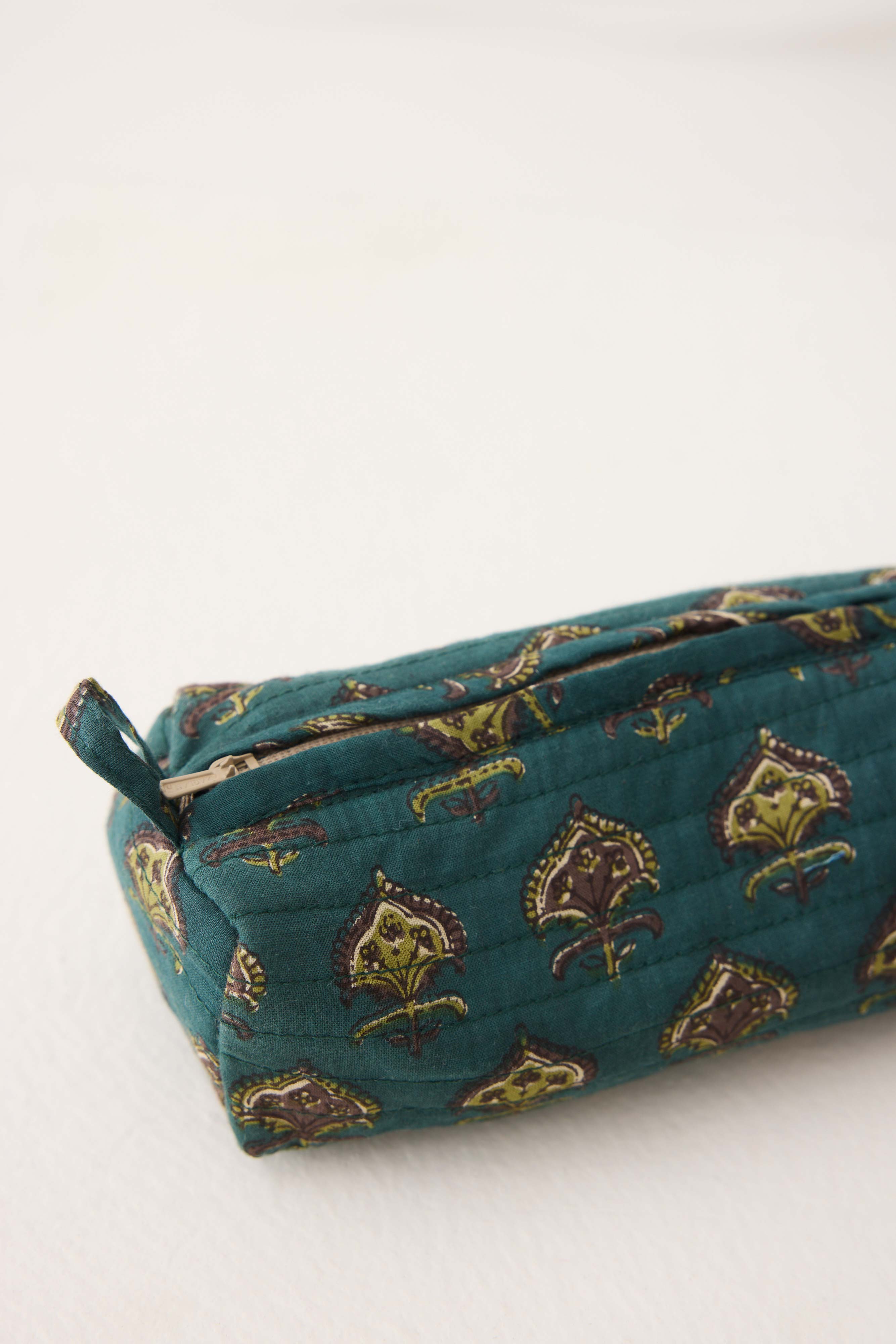Pencil Pouch Bottle Green (9967436693803)