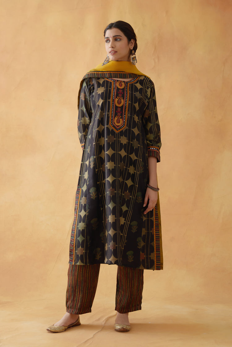 Rozana Pant Beige Green Maroon (8811410784555)