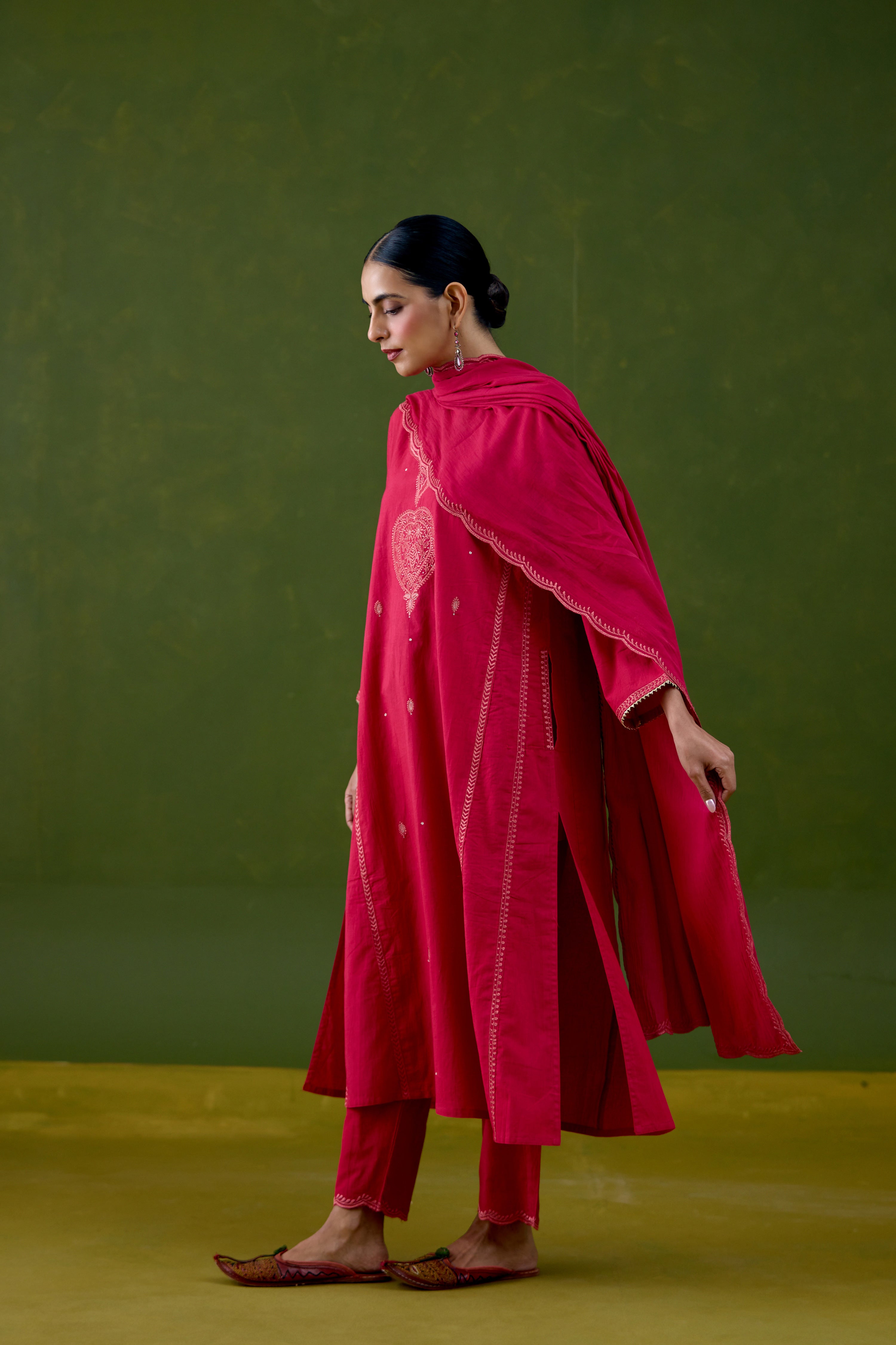 Tulsi Dupatta Pink