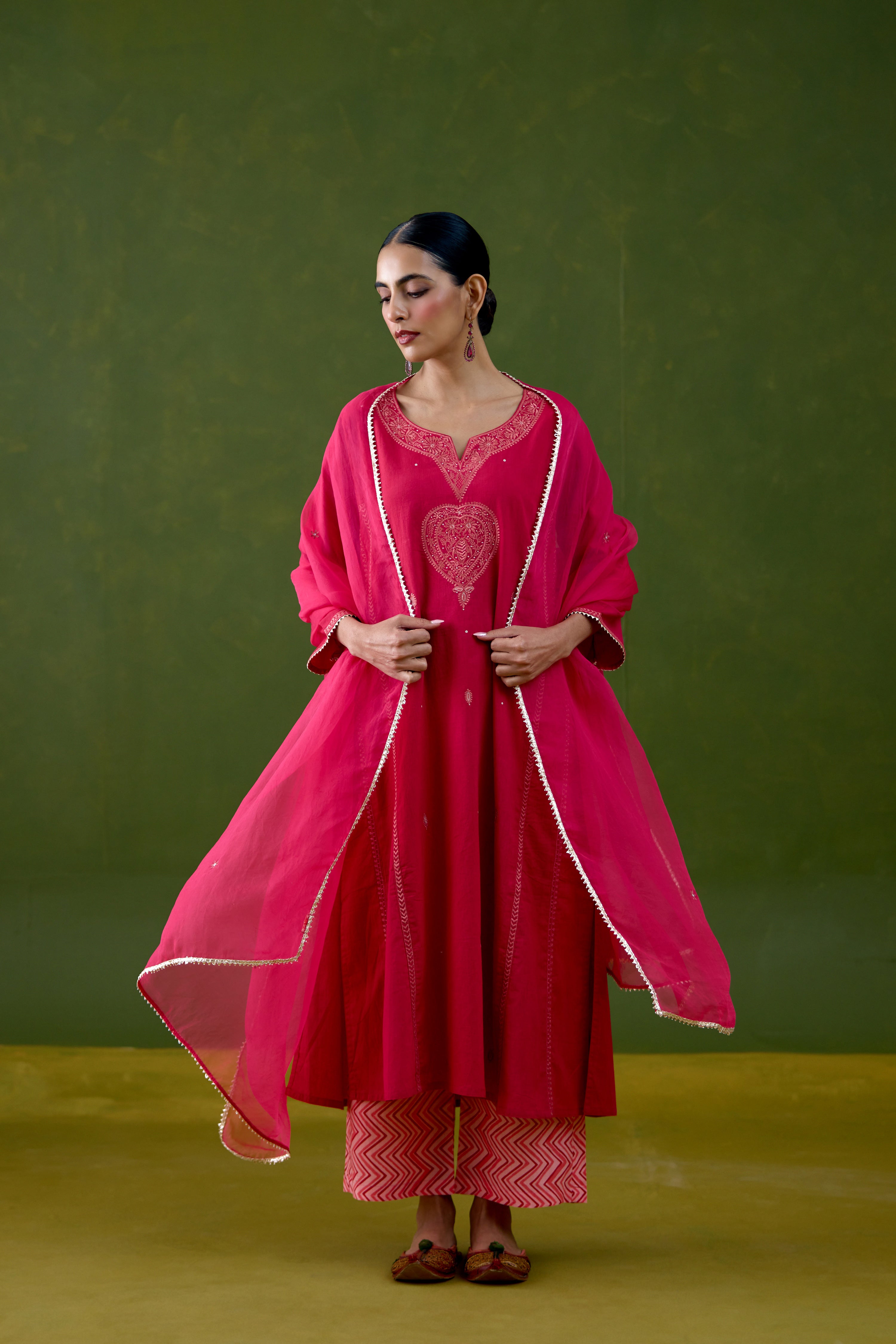 Tulsi Dupatta Pink