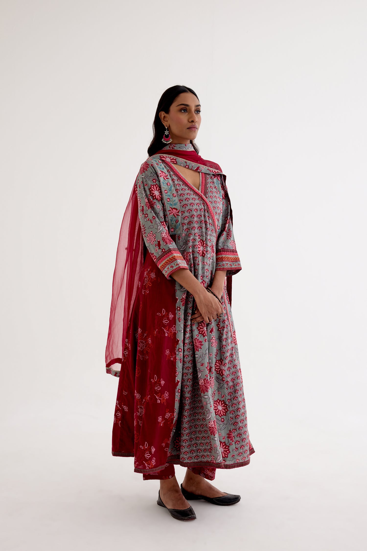 Ira Embroidered Printed Kurta Grey Pink (10049612382507)