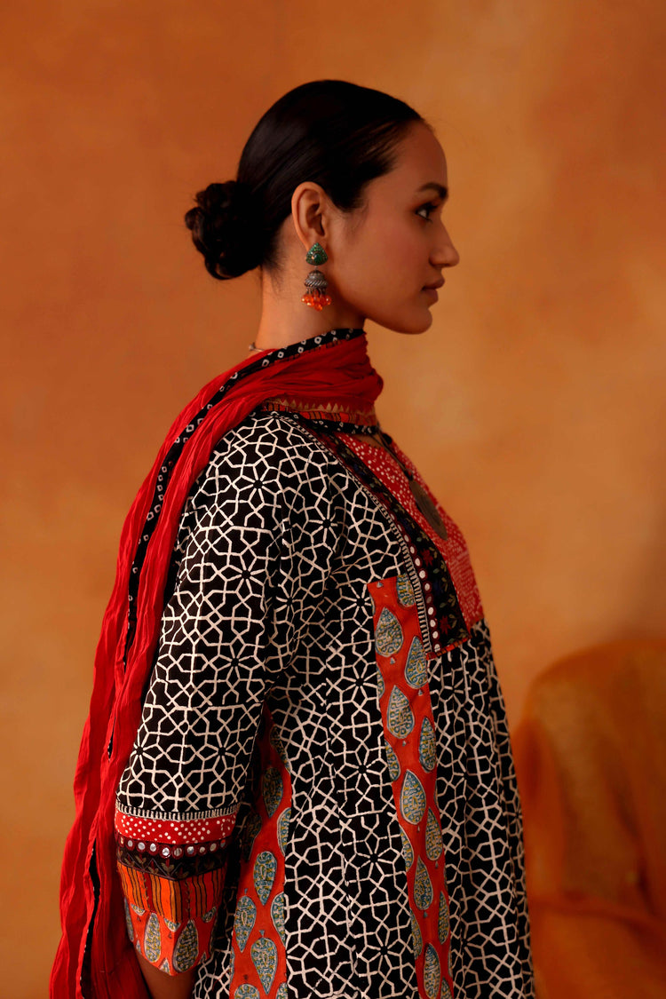 Rozana Cotton Crinkled Dupatta Red (8497140695339)