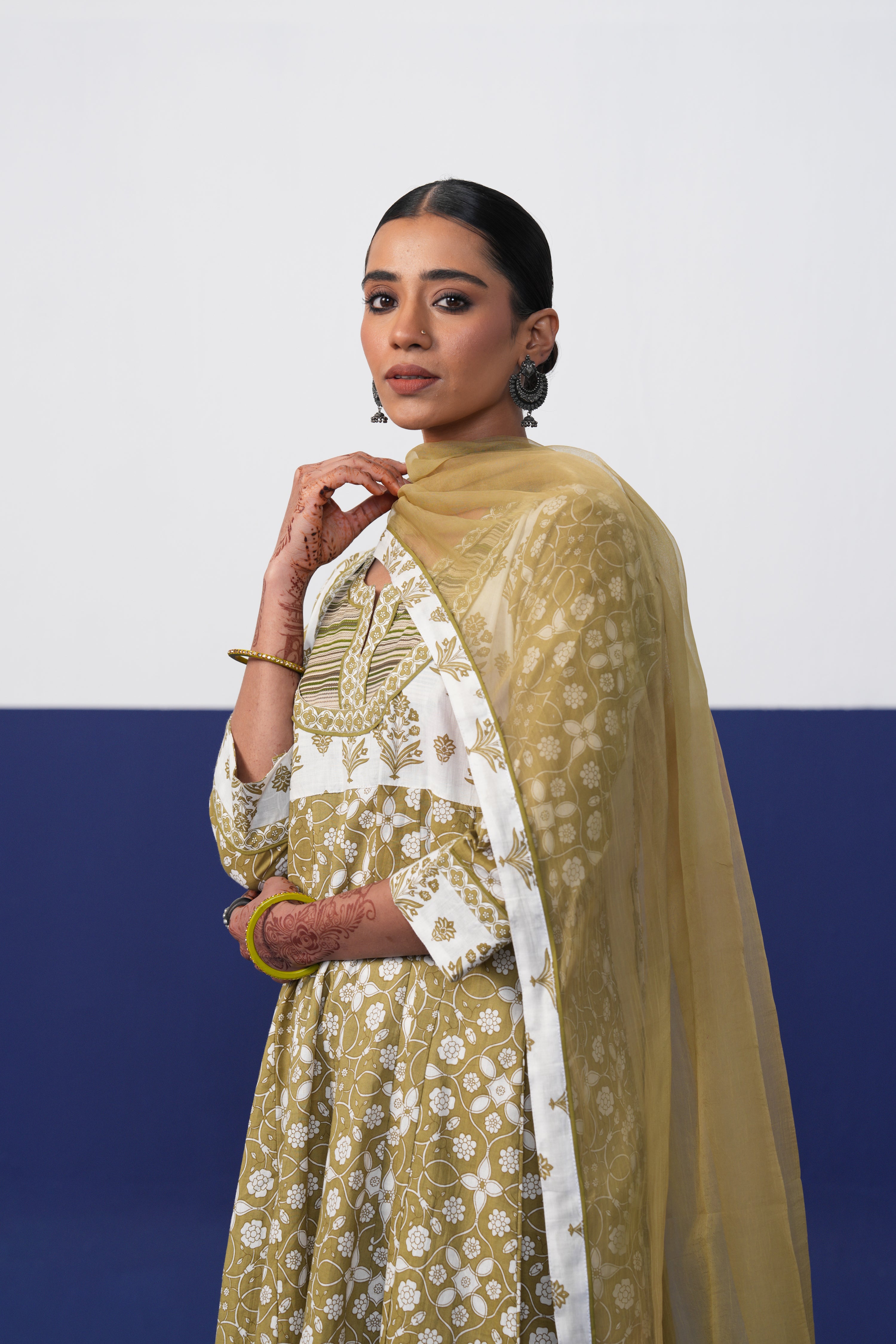 Medh Dupatta Olive Green