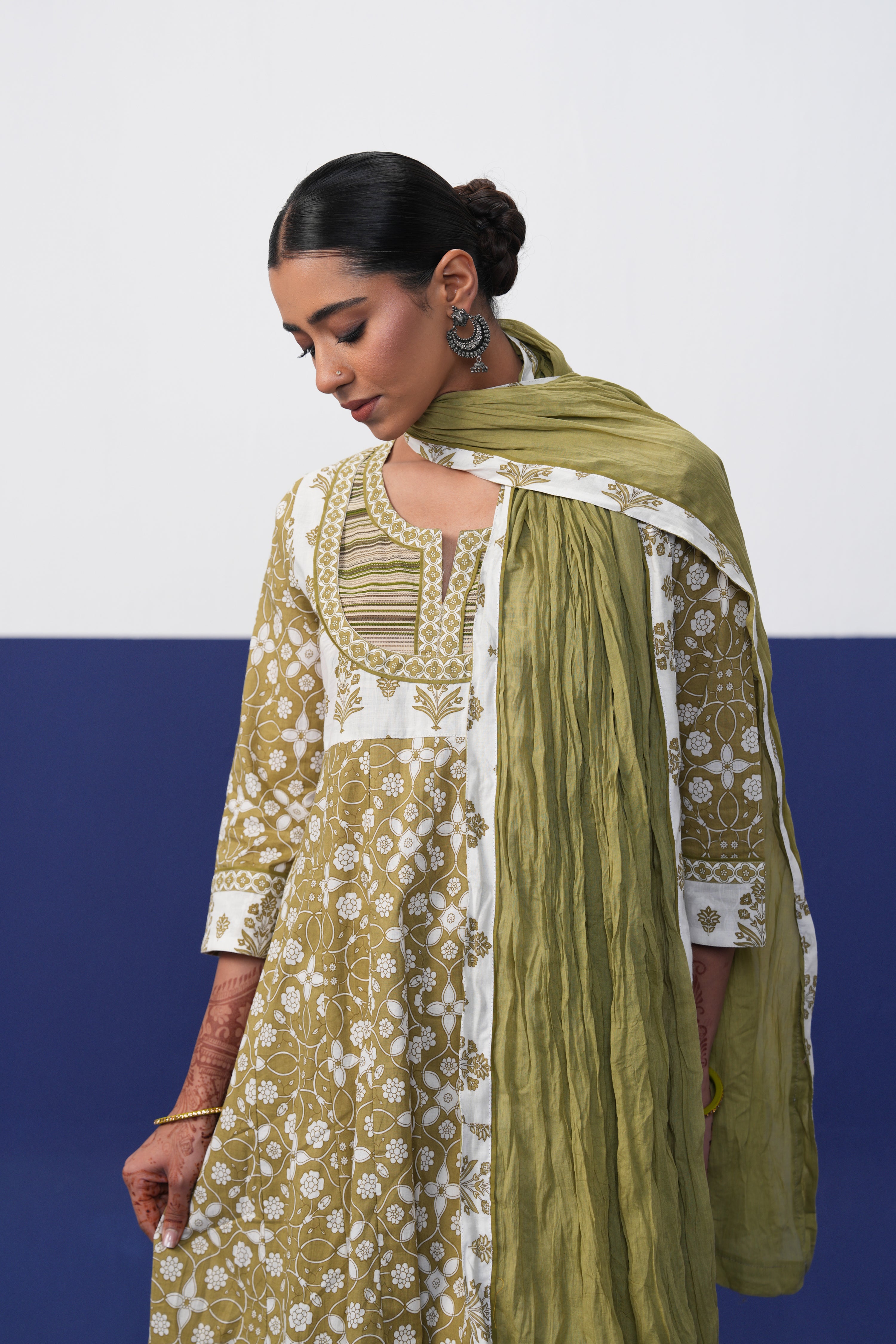 Rozana Dupatta Olive Green
