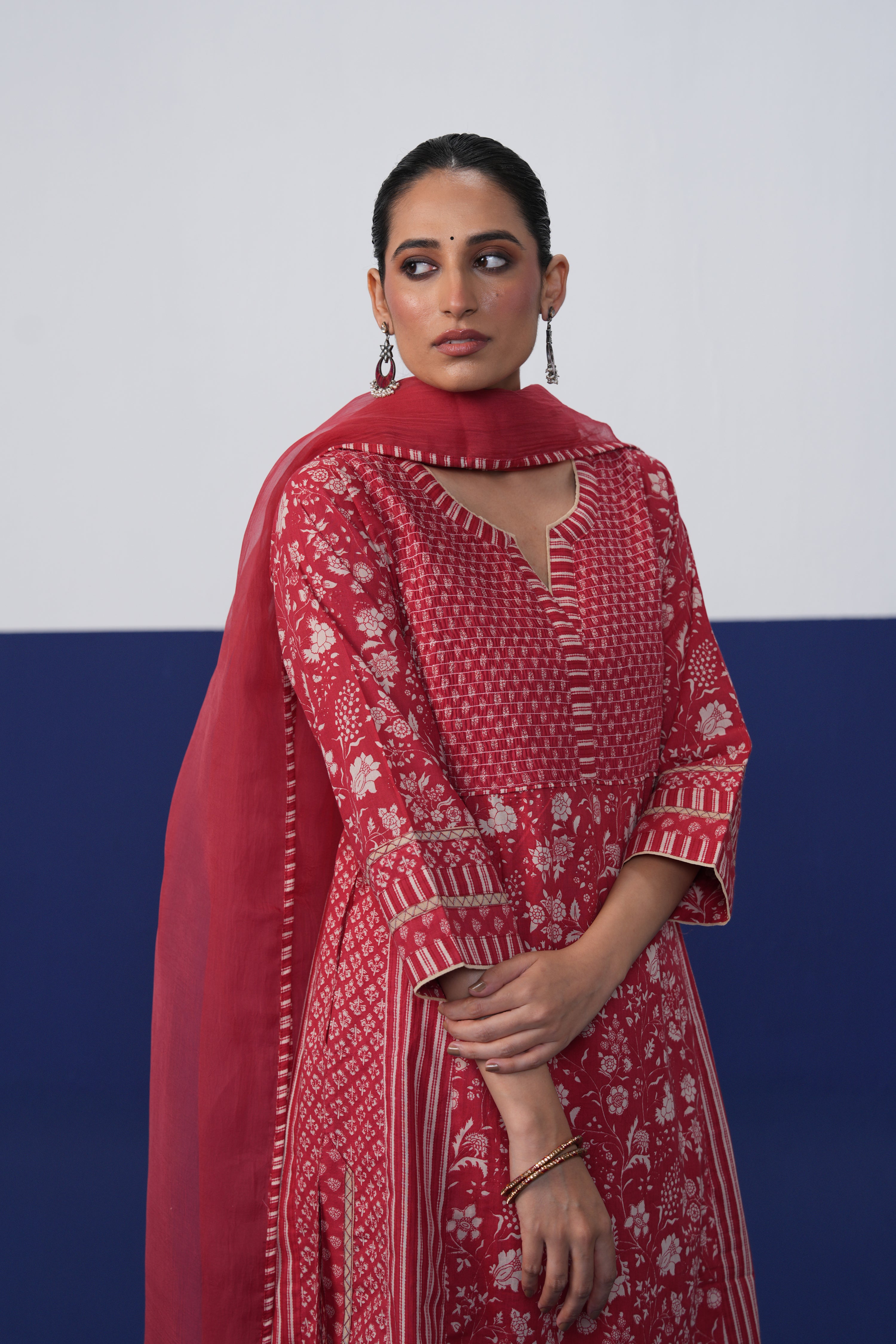Tulsi Dupatta Red
