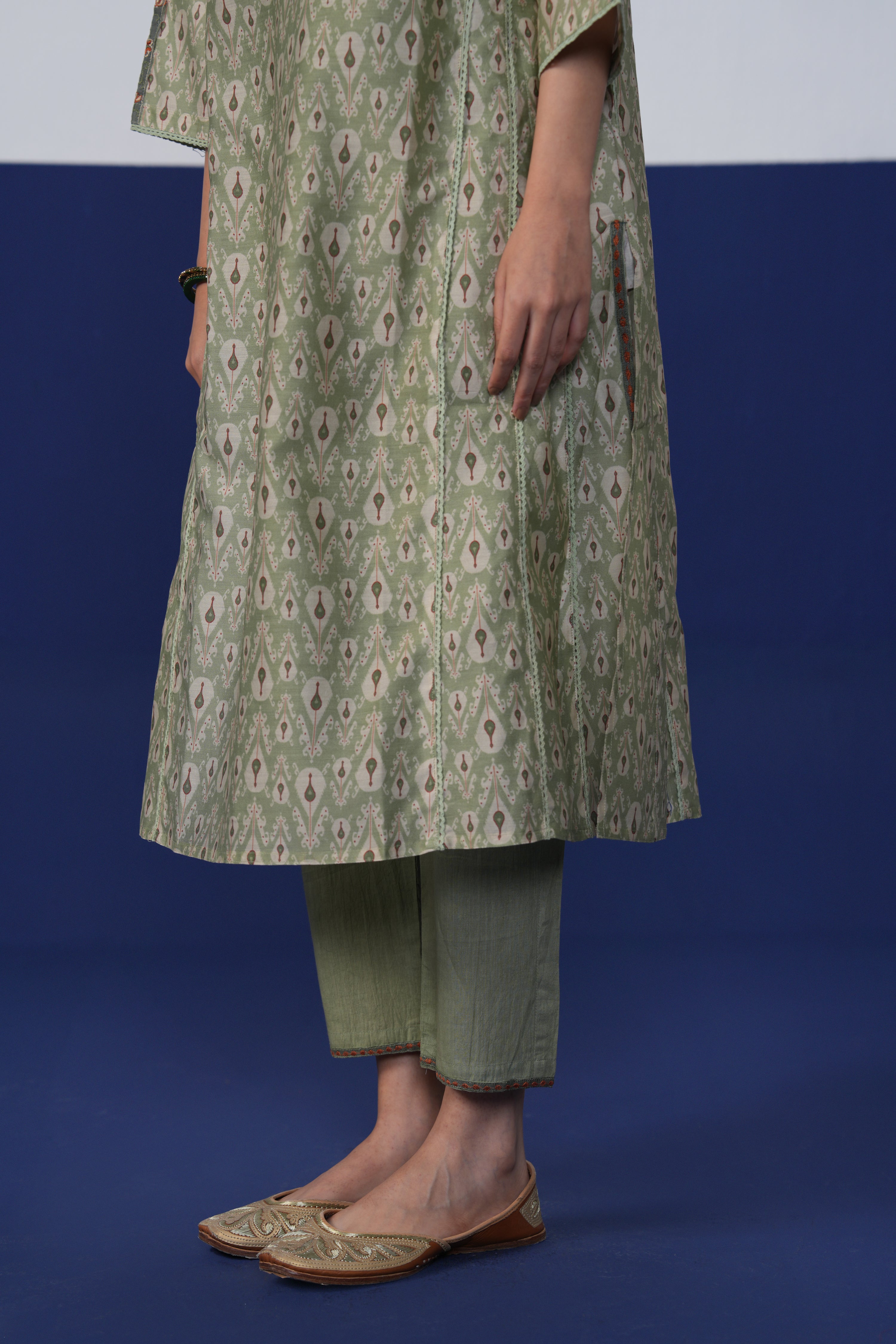 Aruni Pant Green