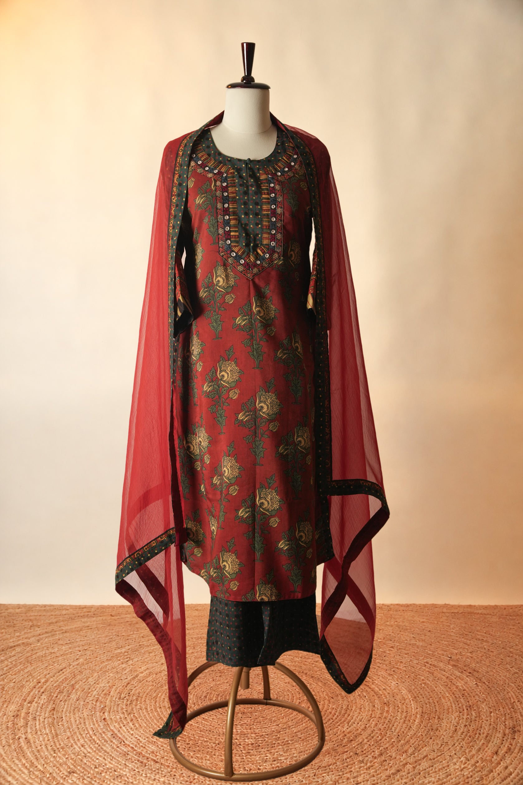 Medh Treated Chiffon Dupatta Maroon
