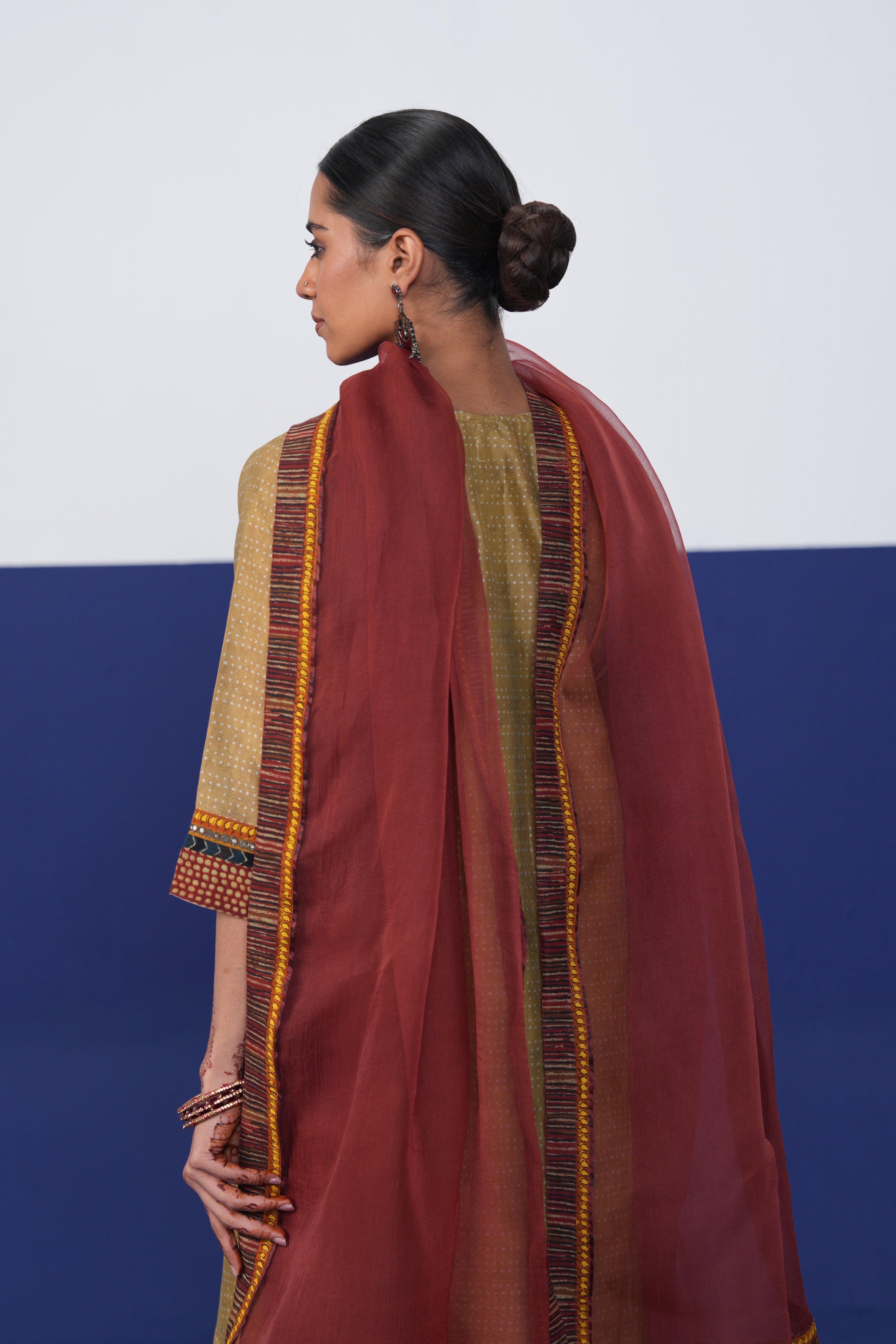 Medh Dupatta Maroon