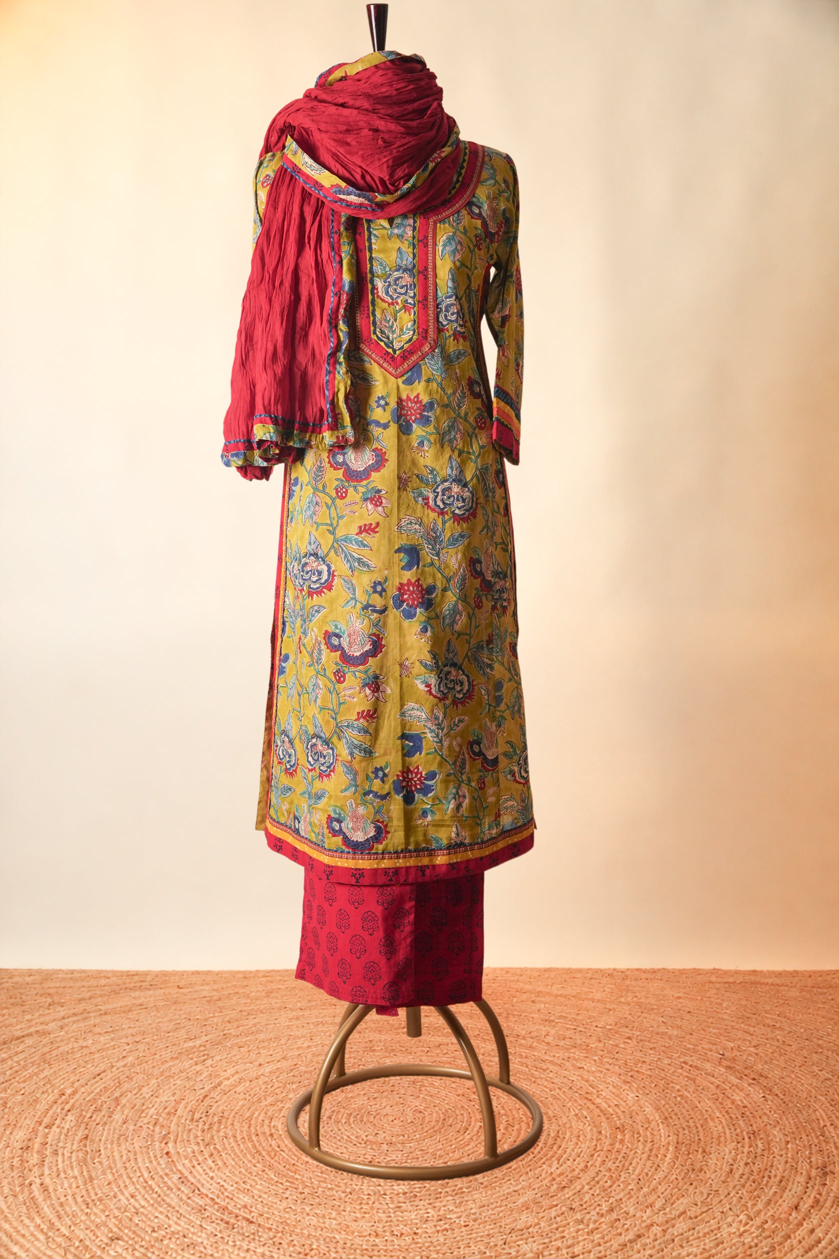 Rozana Crinkled Cotton Dupatta Red