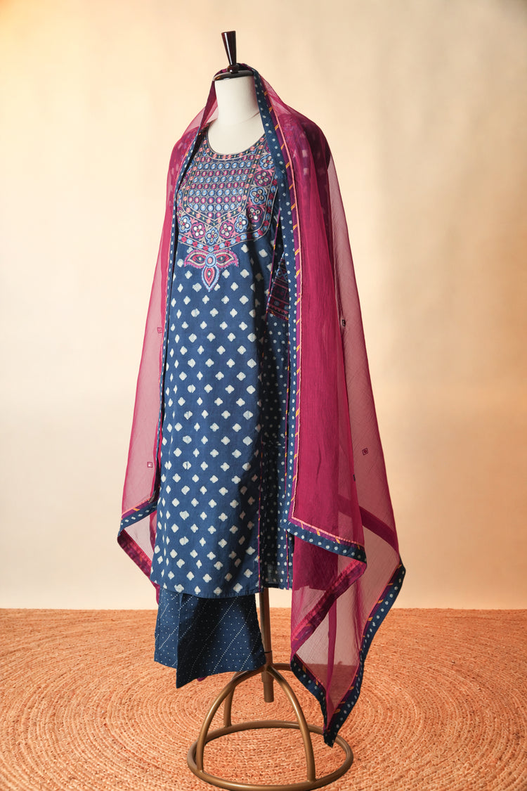 Medh Embroidered Treated Chiffon Dupatta Mauve Pink