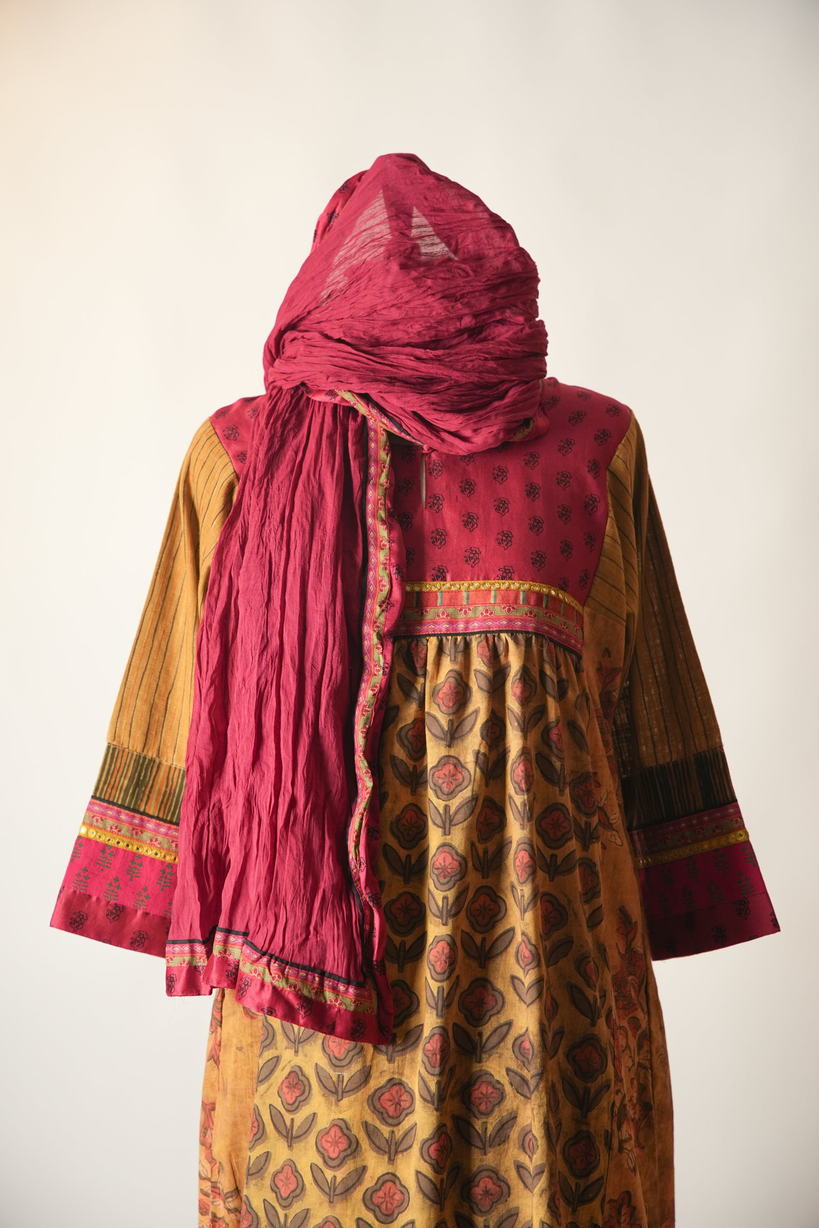 Rozana Crinkled Cotton Dupatta Red
