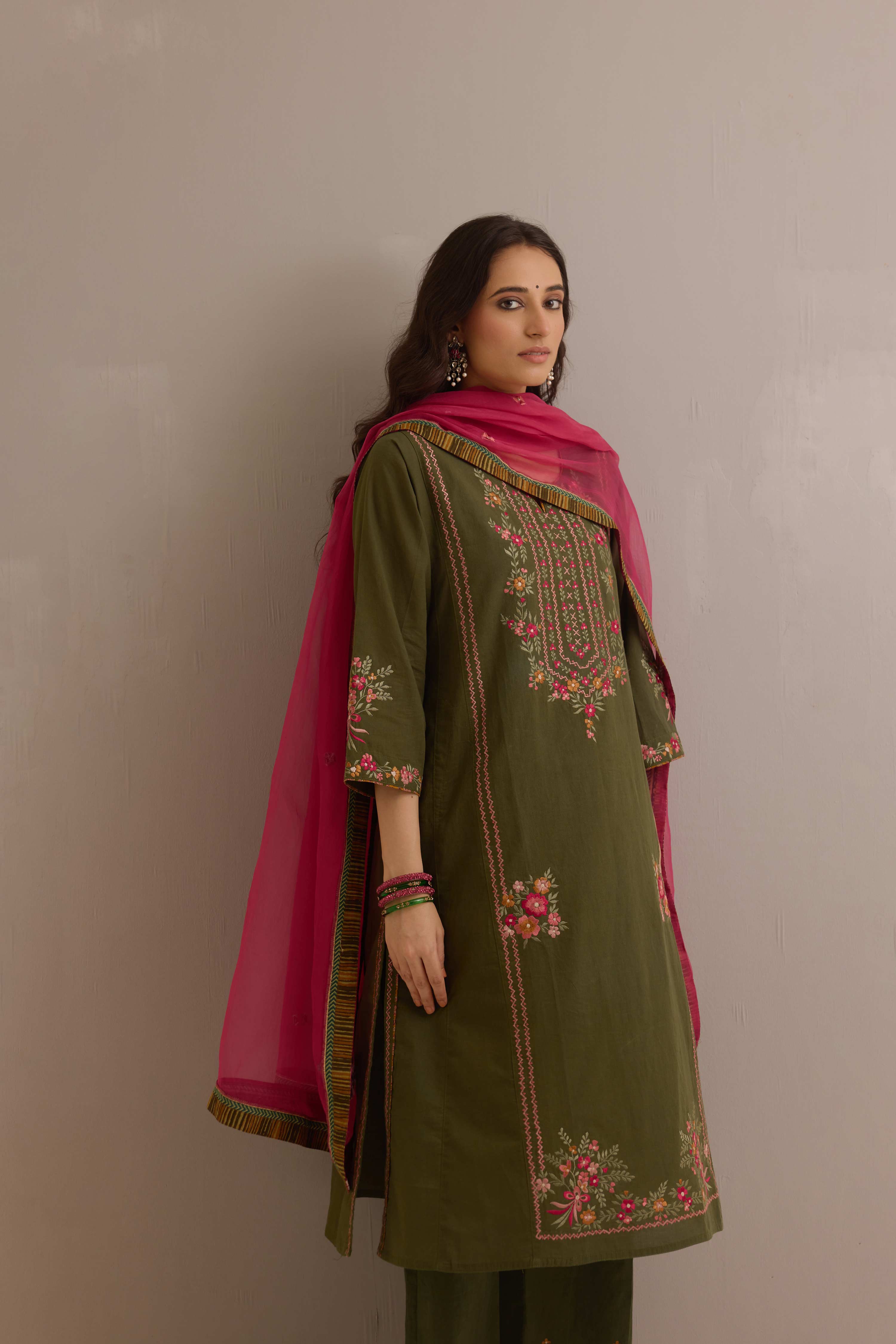 Medh Embroidered Treated Chiffon Dupatta Pink