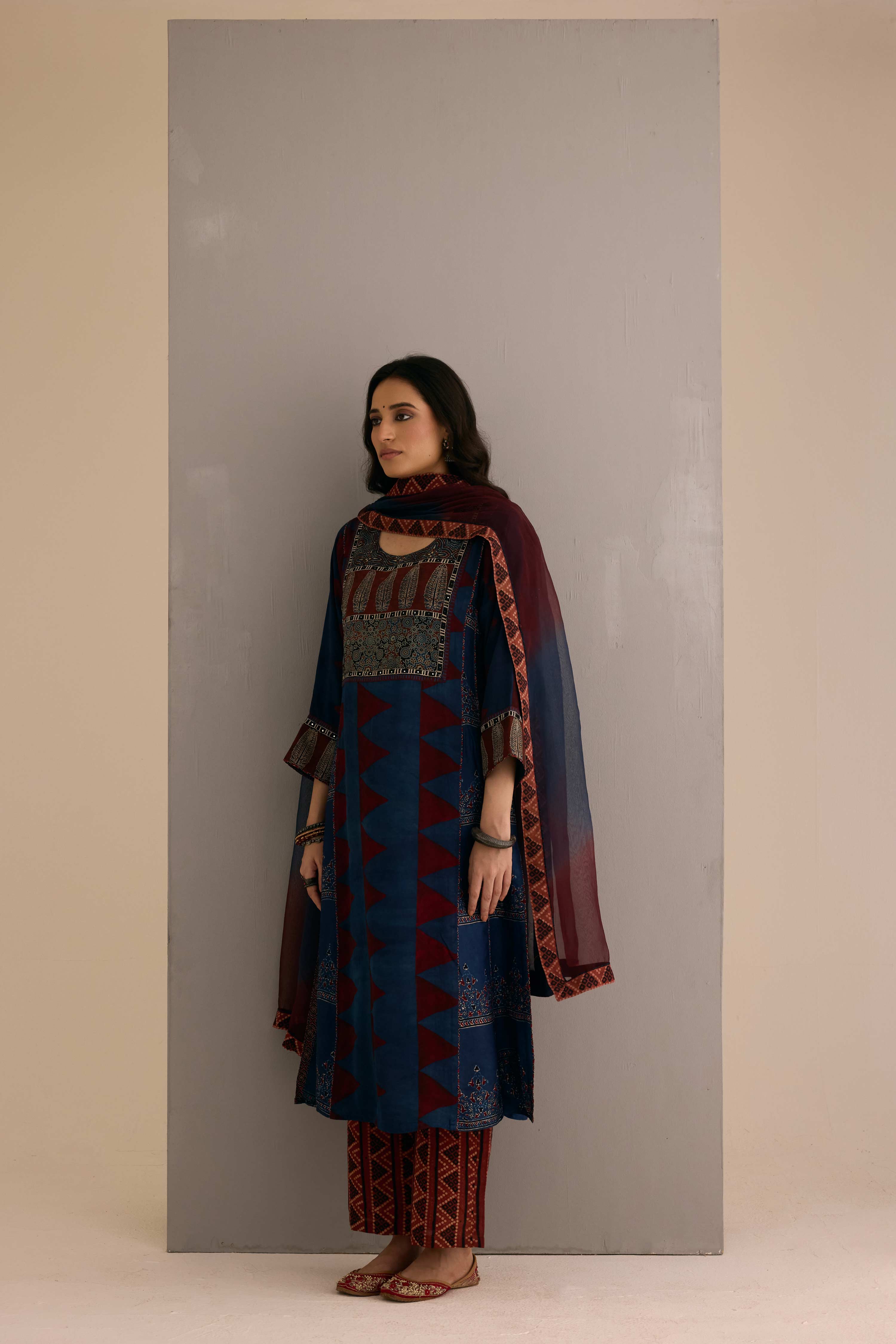 Medh Treated Chiffon Dupatta Blue Maroon