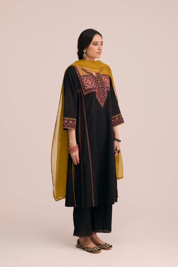 Straight Embroidered Pant Black