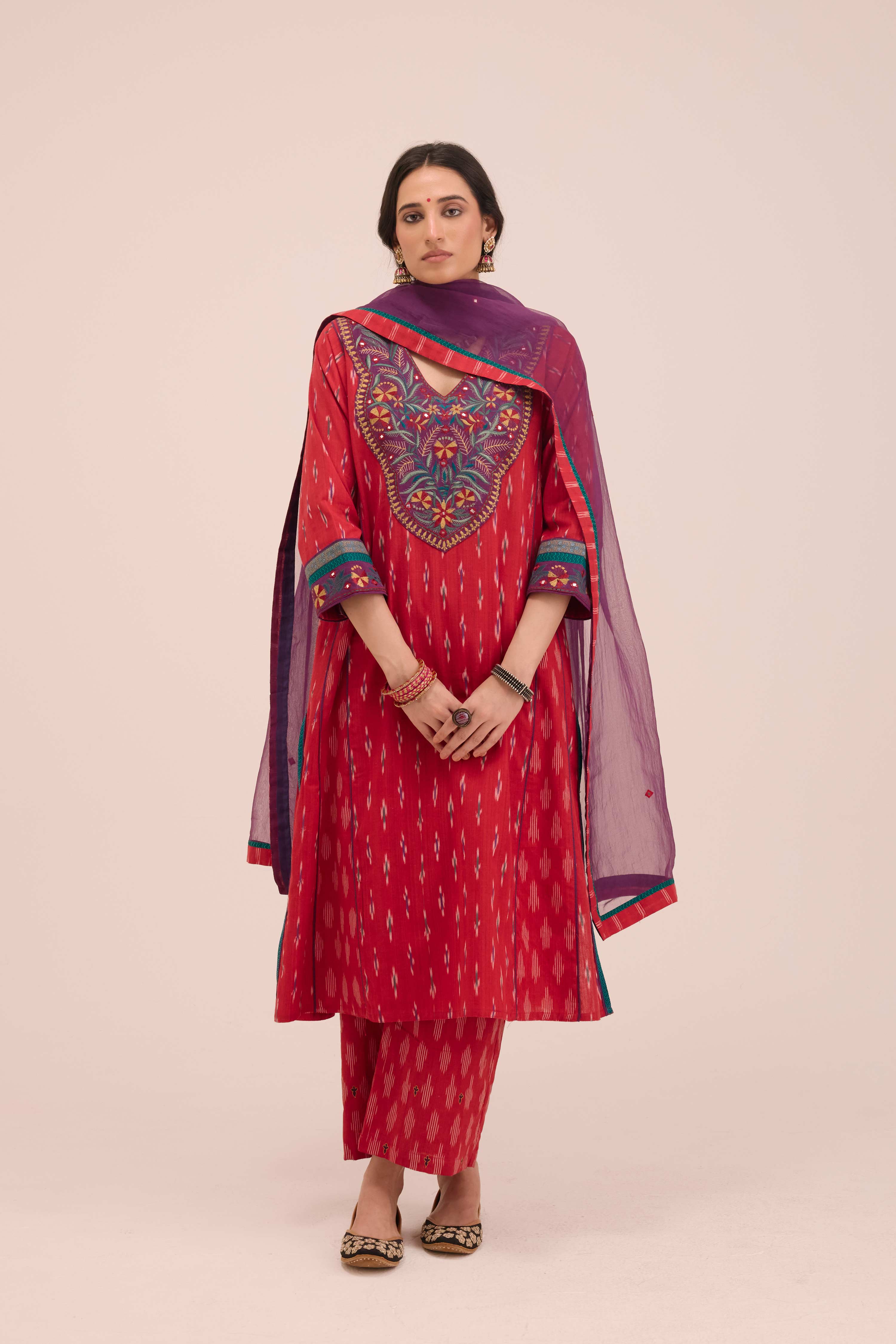 Medh Embroidered Treated Chiffon Dupatta Mauve