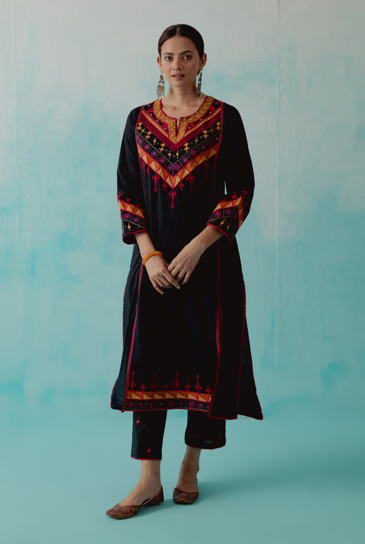 Noori Kurta Black (8344688394539)