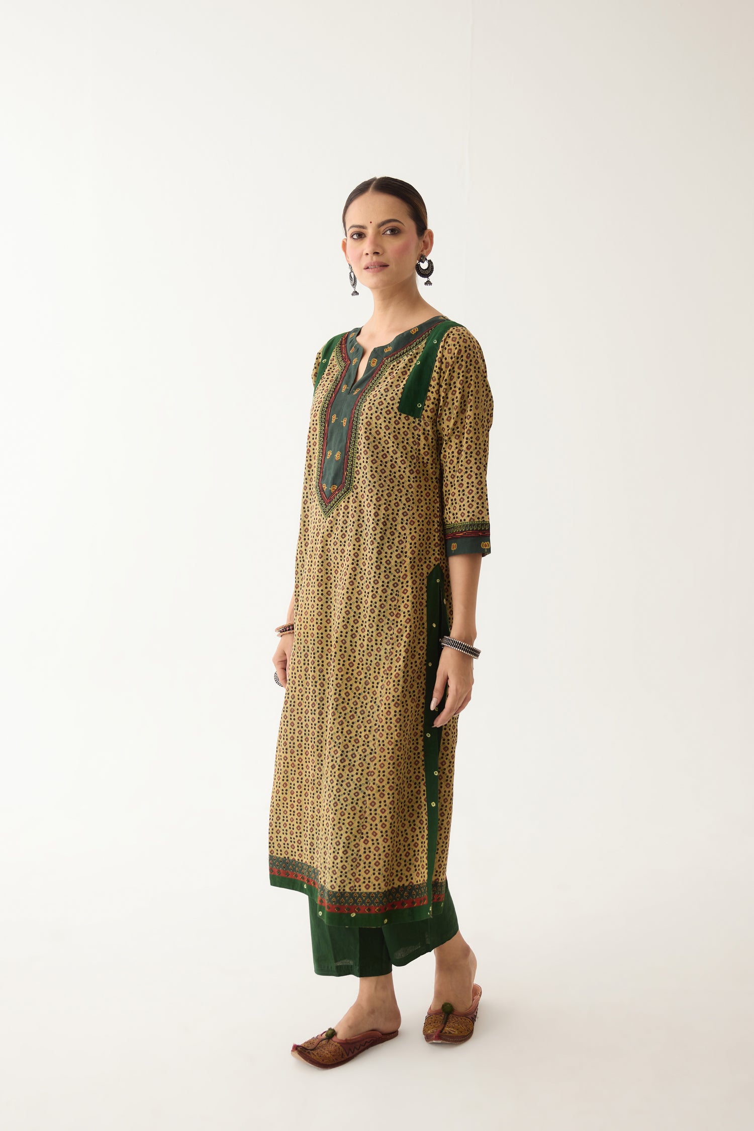 Adara Kurta Beige/ Green  (Set of 3) (9996716966187)