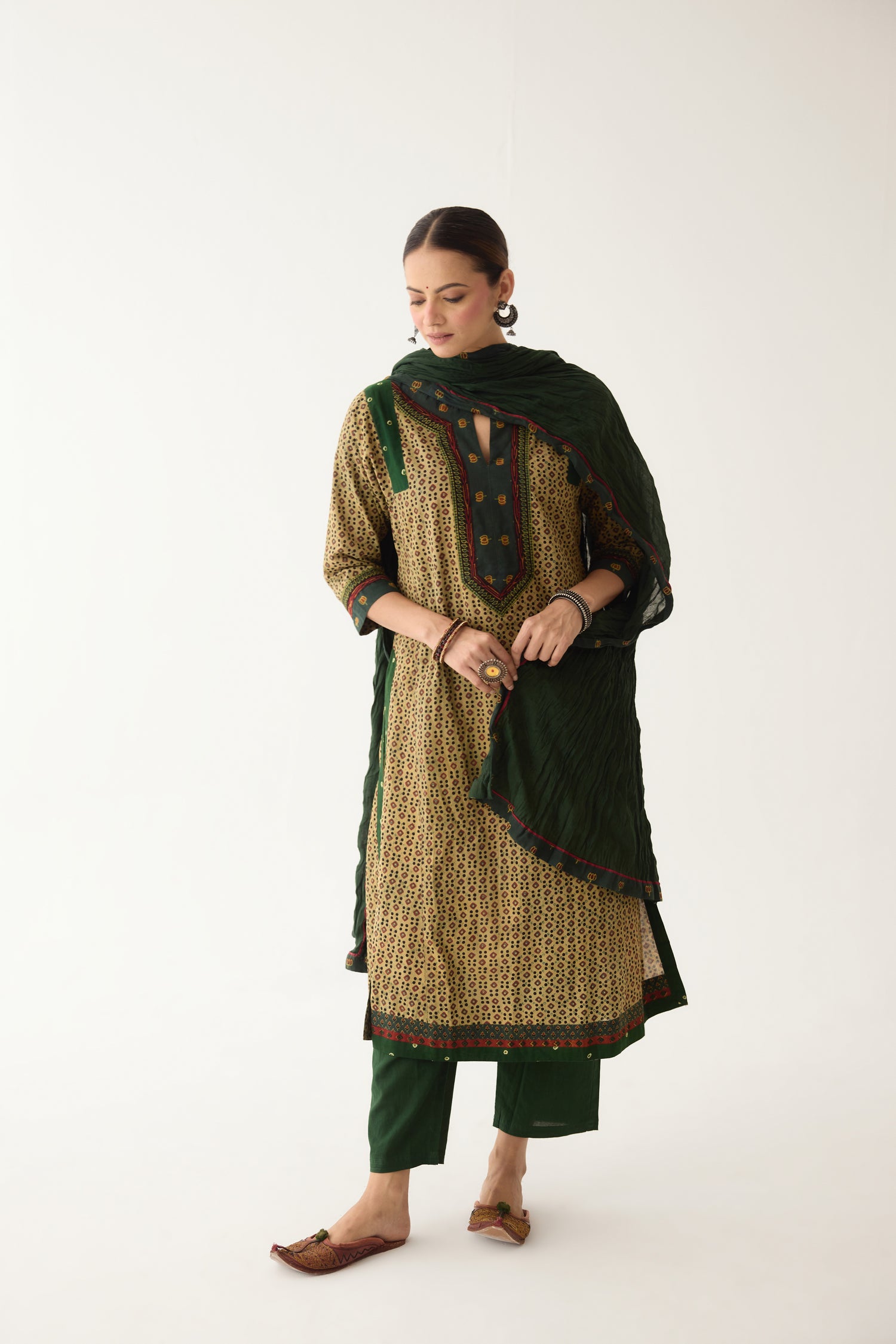 Adara Kurta Beige/ Green  (Set of 3) (9996716966187)