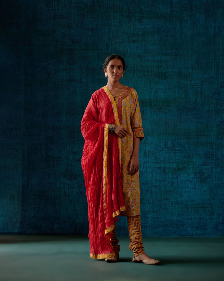 Rozana Cotton Crinkled Dupatta Red (7152377069615)