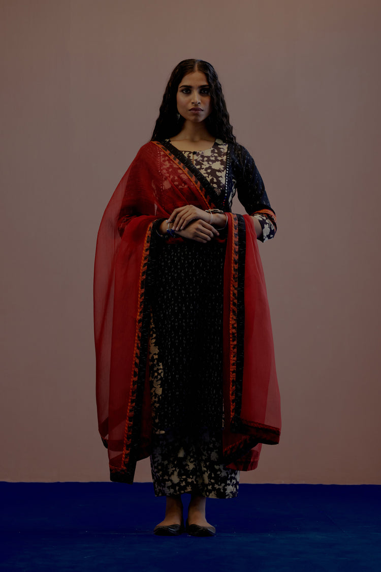 Naaz Yoke Kurta Black Beige (8006167626027)