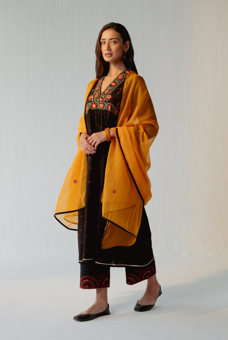 Soha Kurta Earthy Black (8228587766059)
