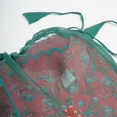 Gift Wrap (7050703667247)