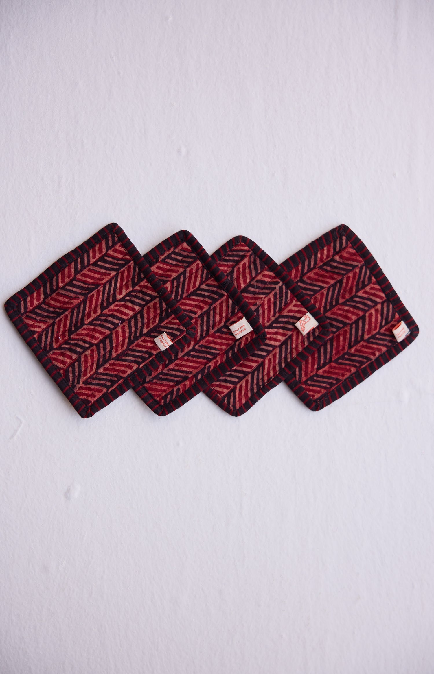 Reversible Coaster Maroon Black (Set Of 4) (9104536961323)