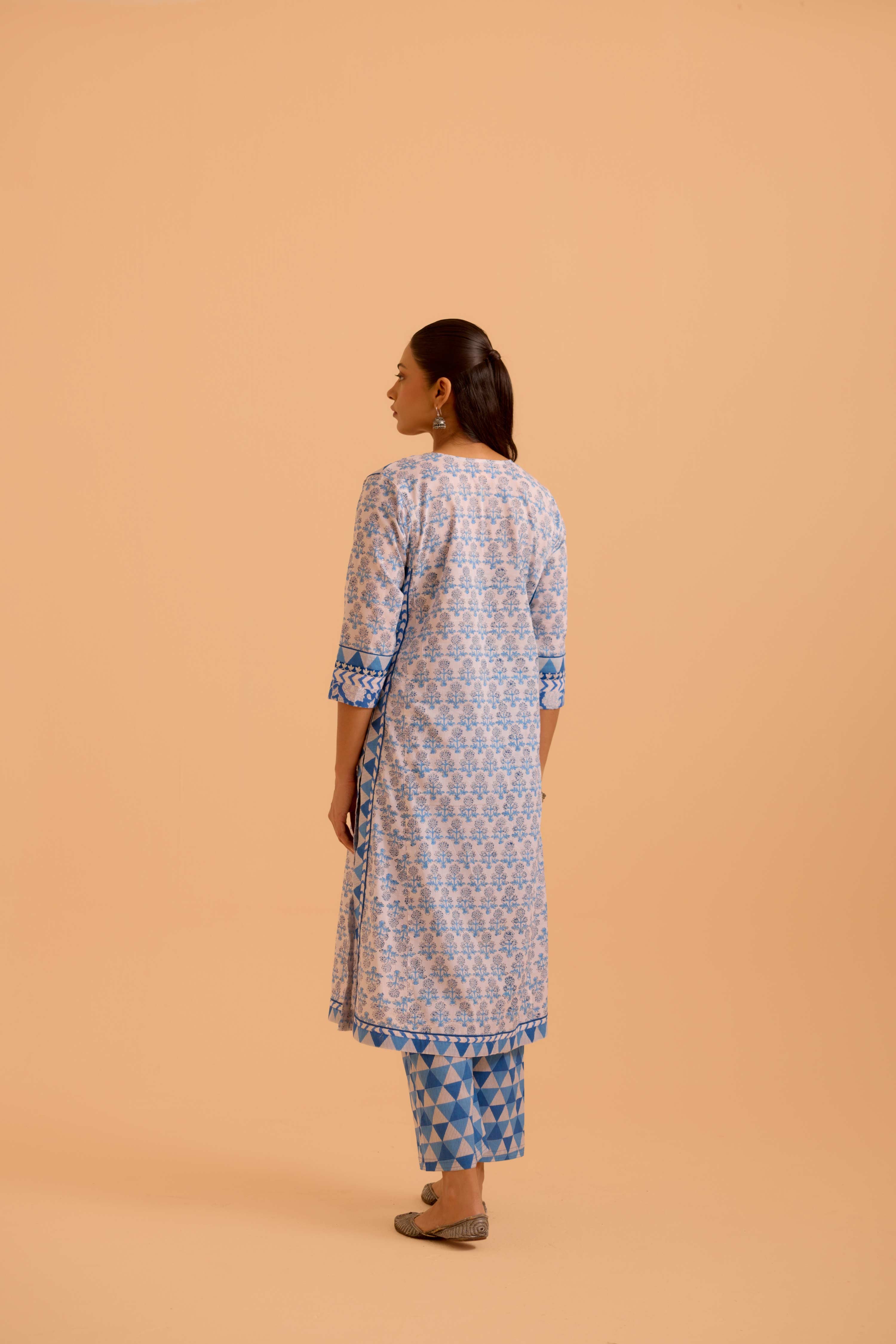 Anu Cotton Printed Kurta White Blue