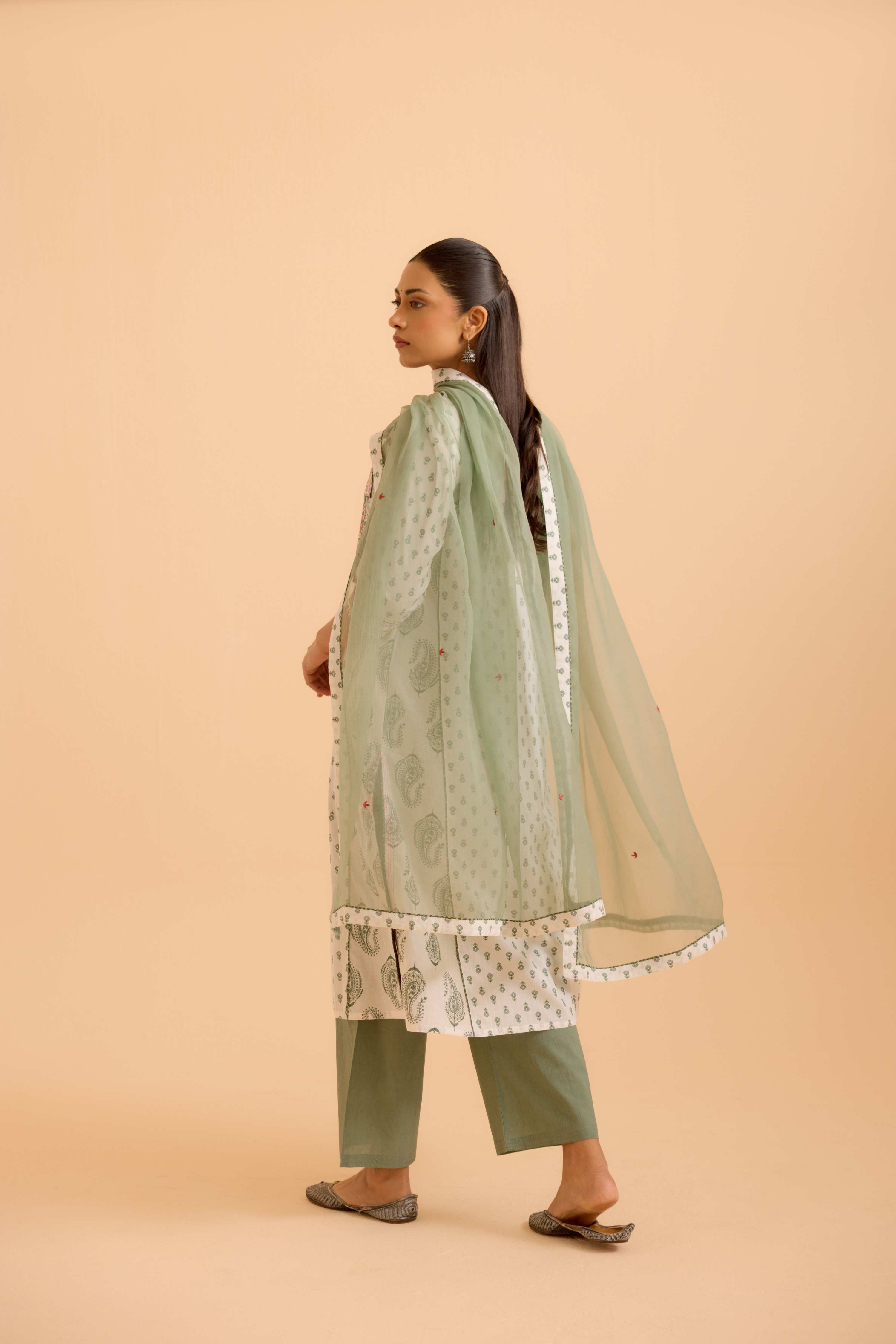 Dienne Dupatta Olive Green