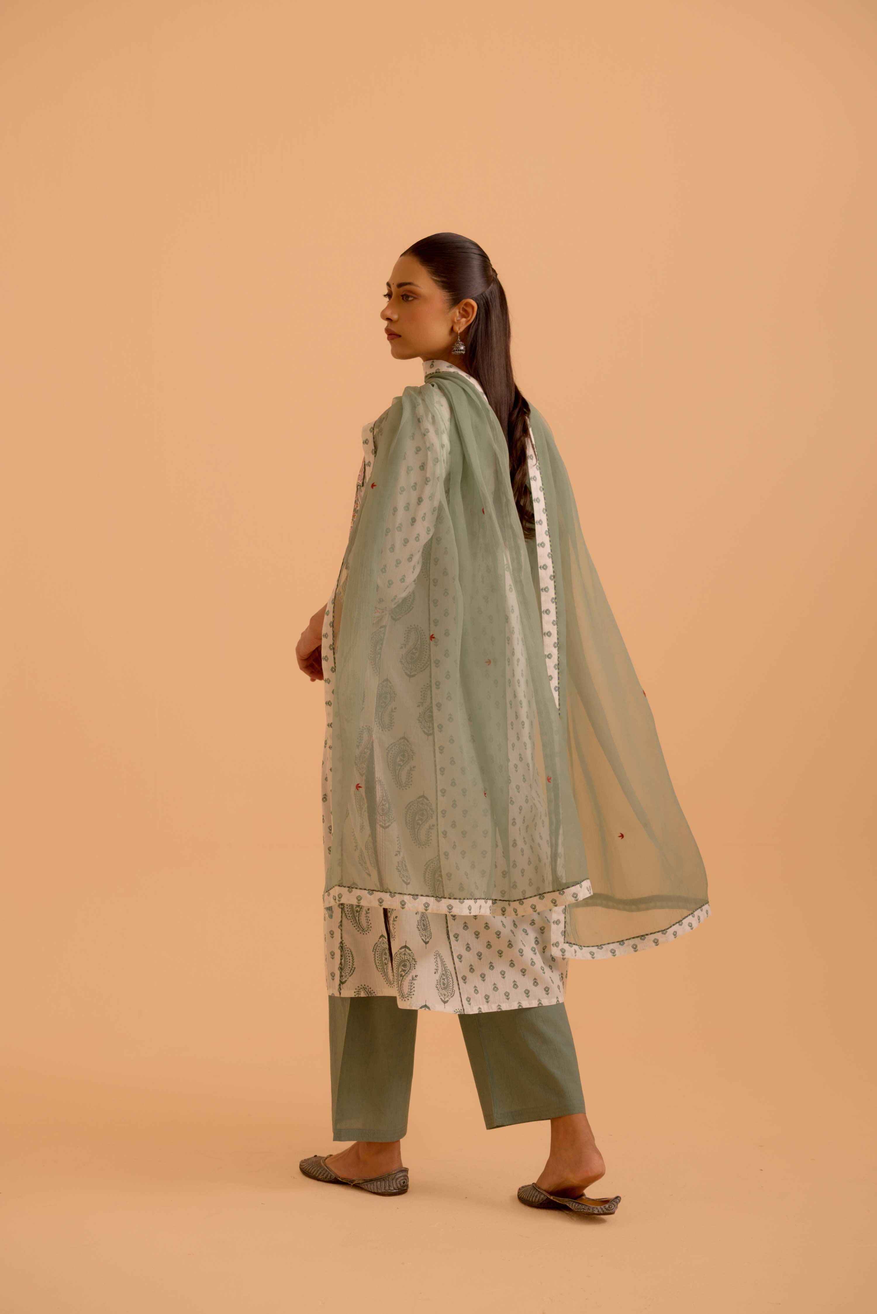 Dienne Dupatta Olive Green