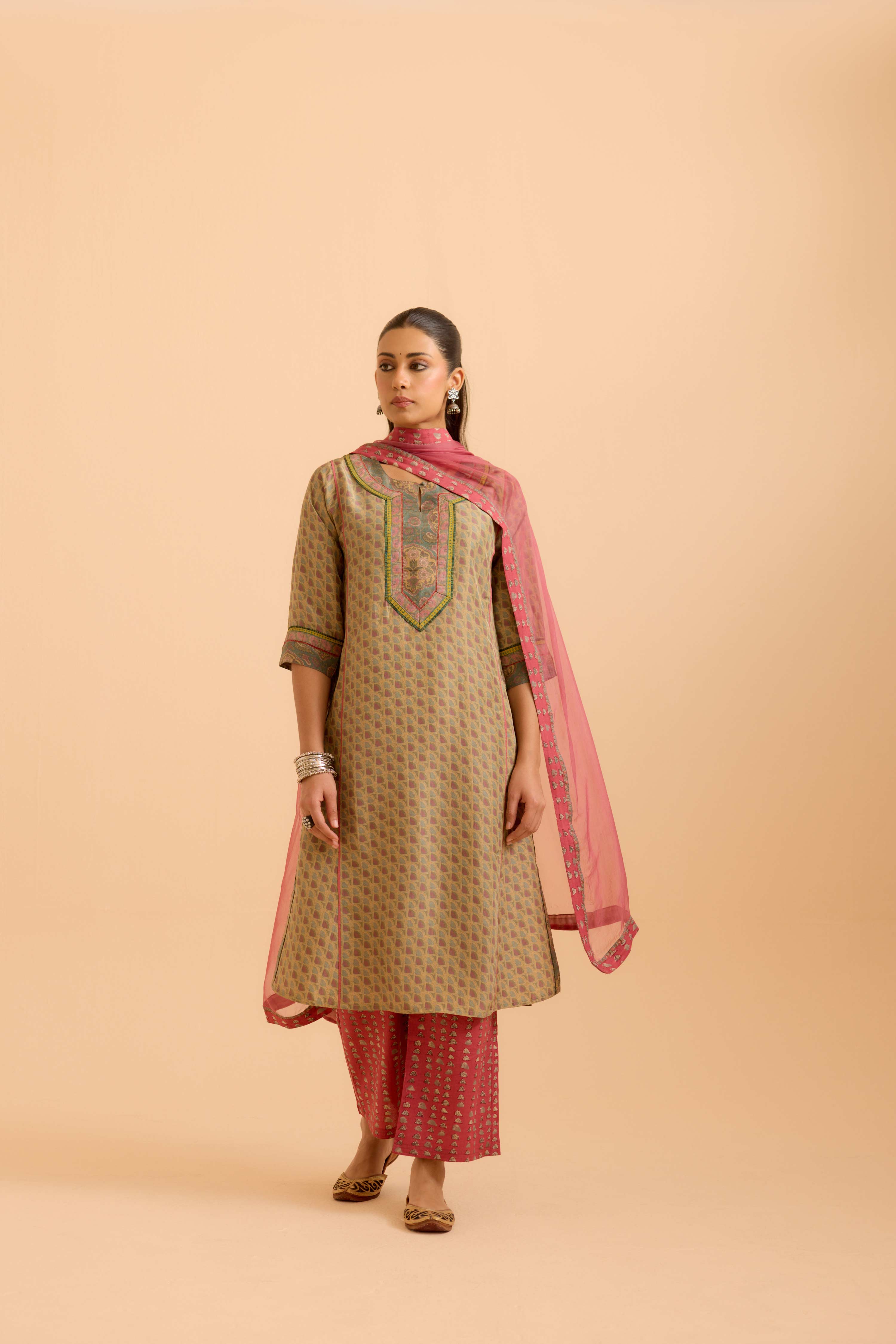 Rozana Silk Printed Kurta Beige Pink (Set Of 3)