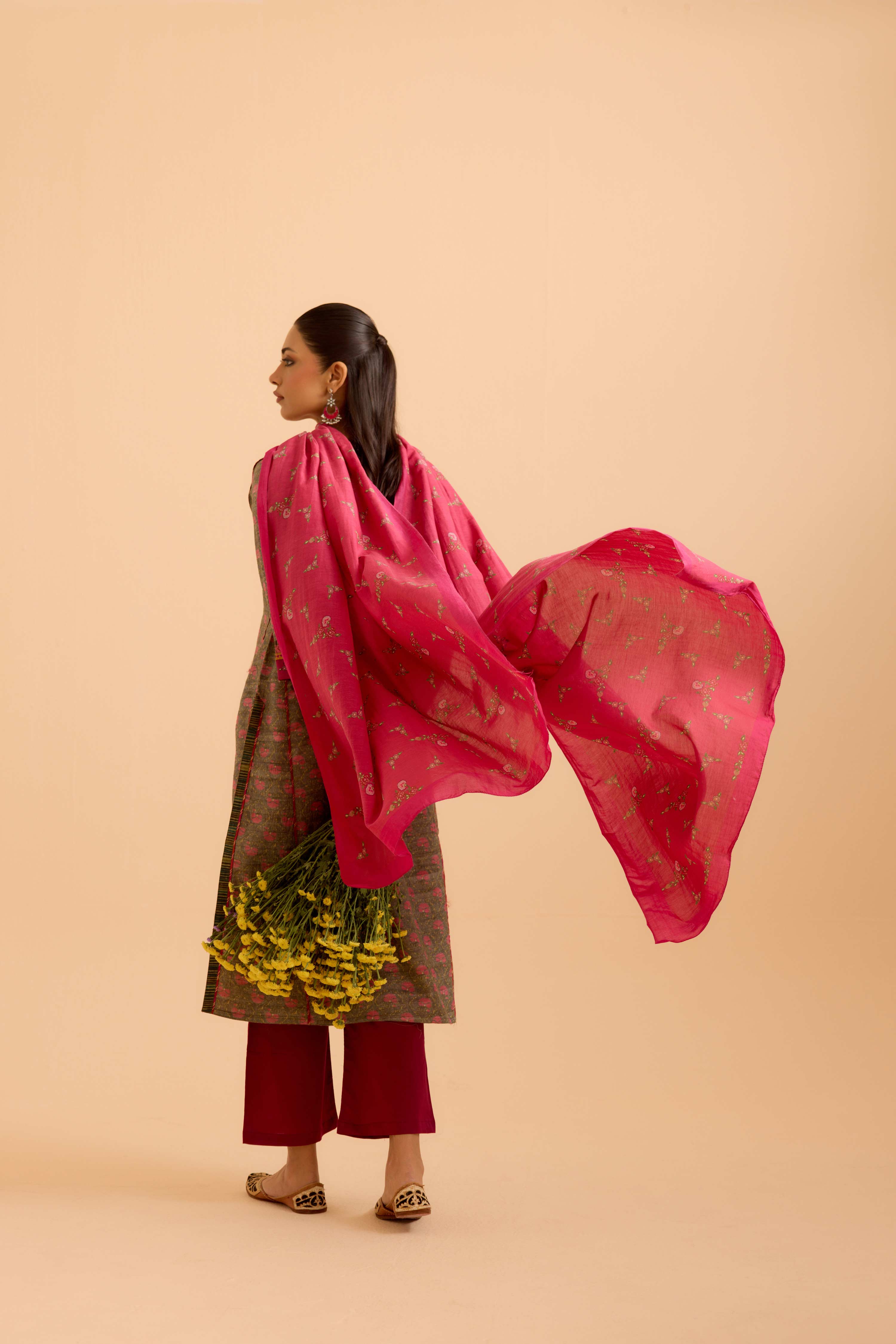 Rozana Dupatta Pink