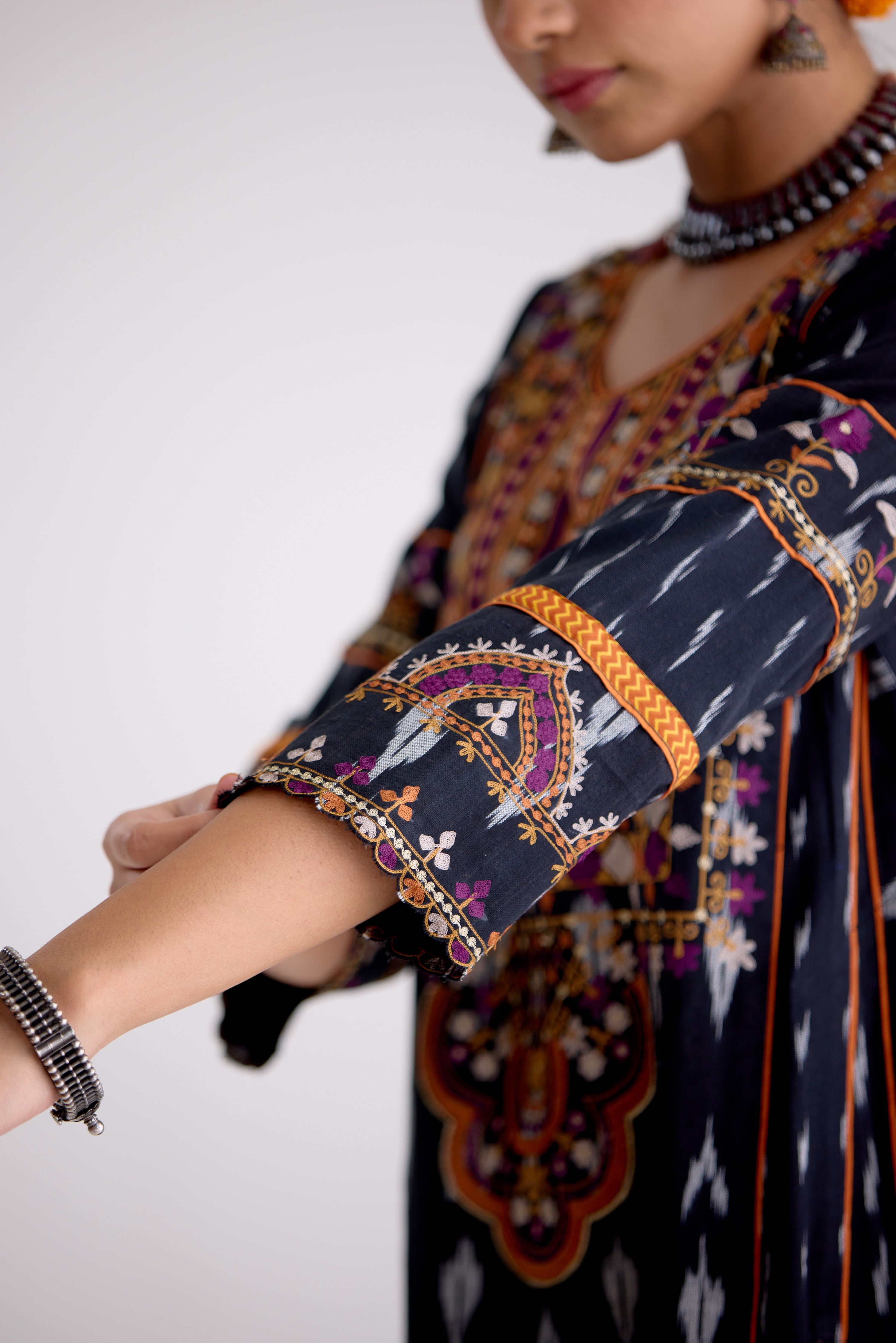 Madhu Cotton Slub Embroidered Ikkat Printed Kurta Black (10105651101995)