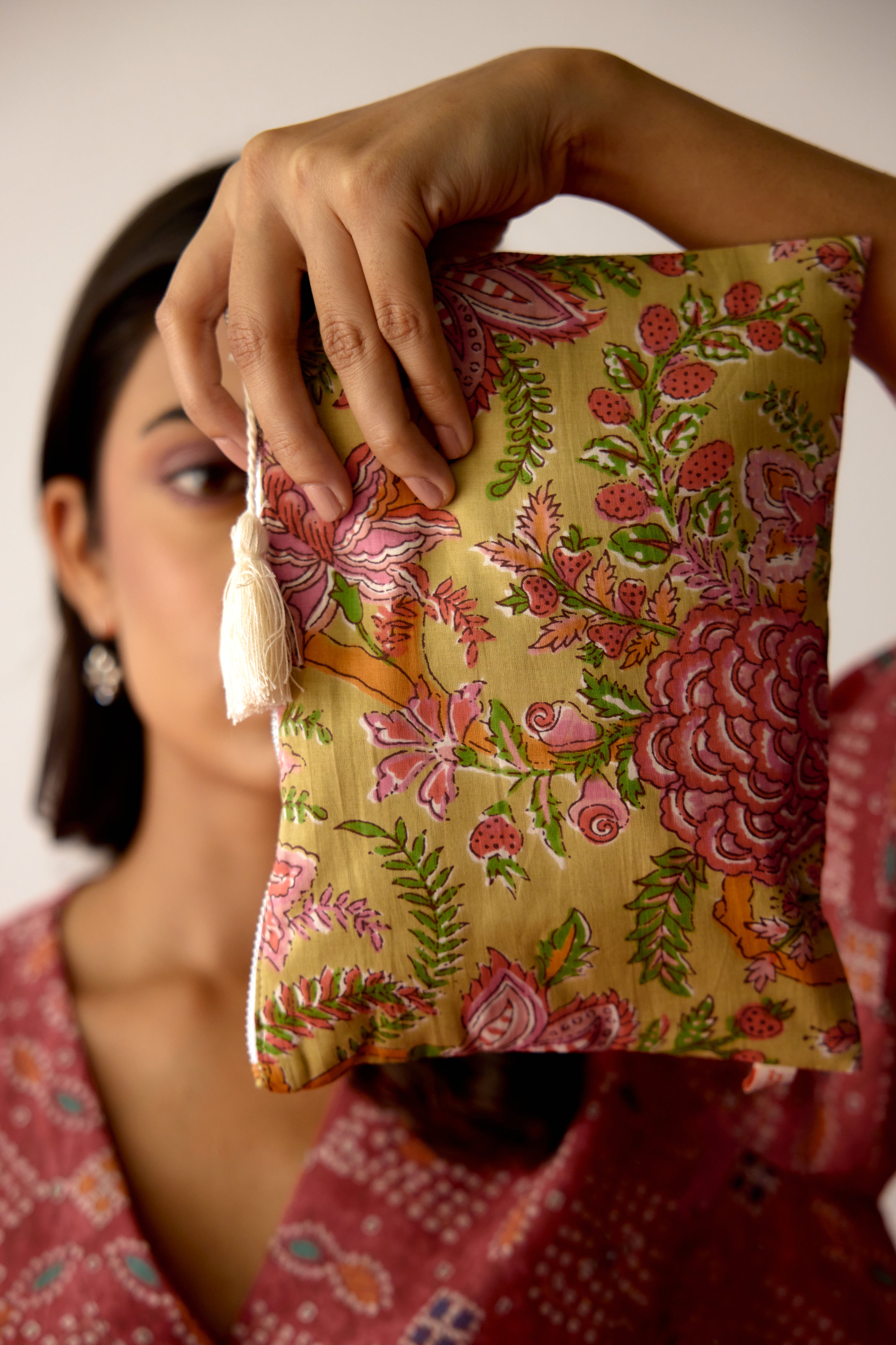 Utility Printed Pouch Light Green Peach (10083444883755)