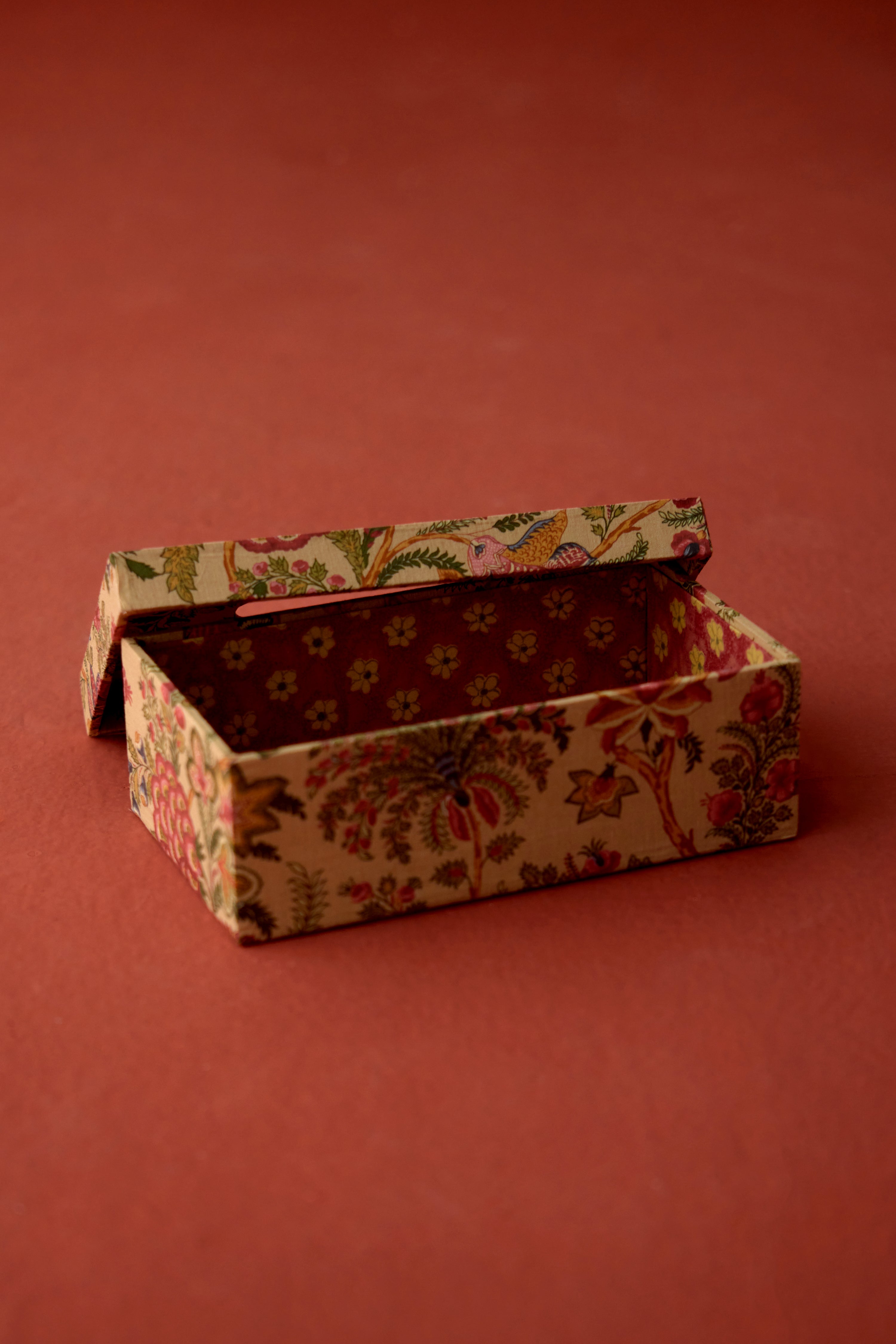 Floral Tissue Box Beige Peach (10083464053035)
