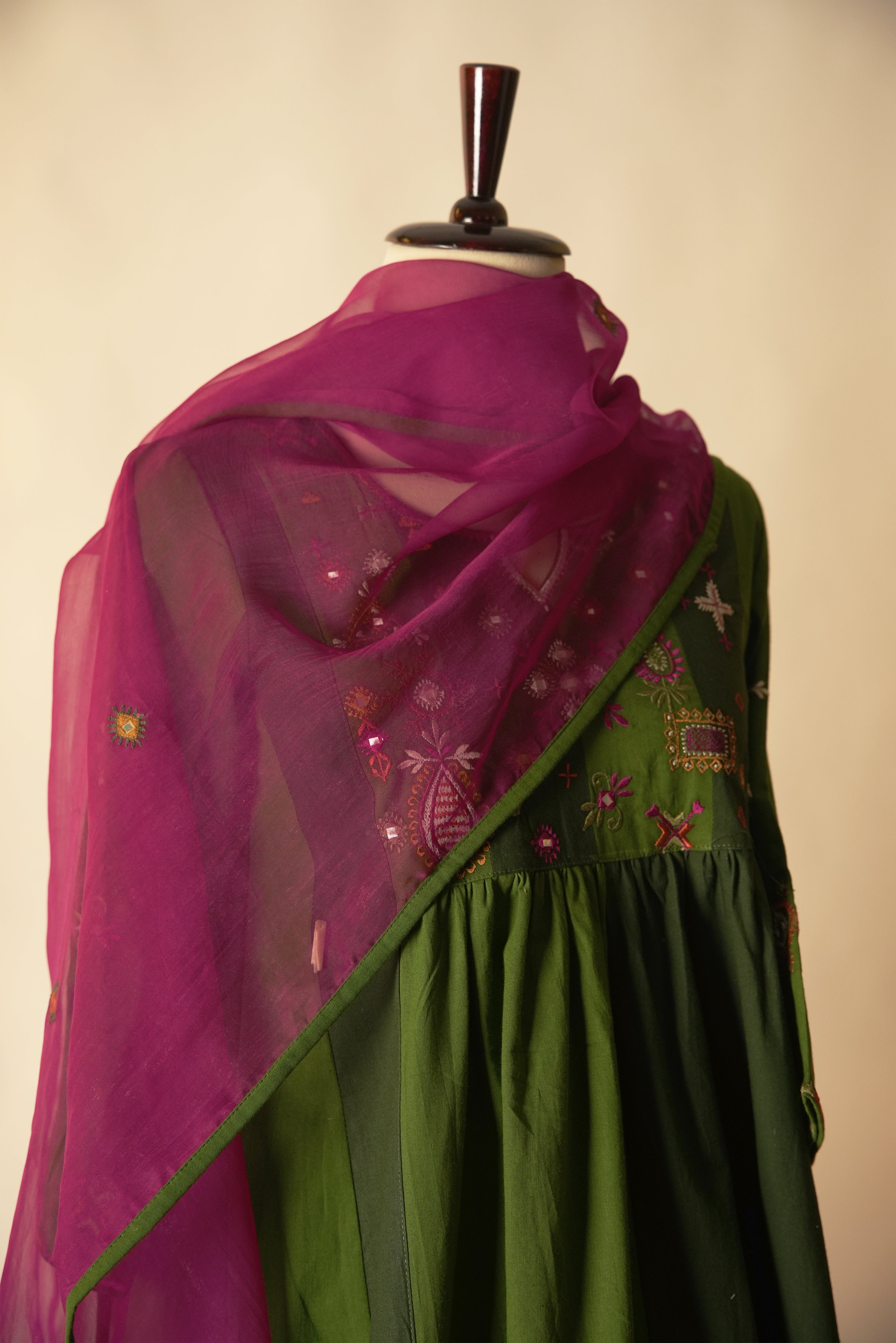 Dreamy Embroidered Cotton Kurta Green
