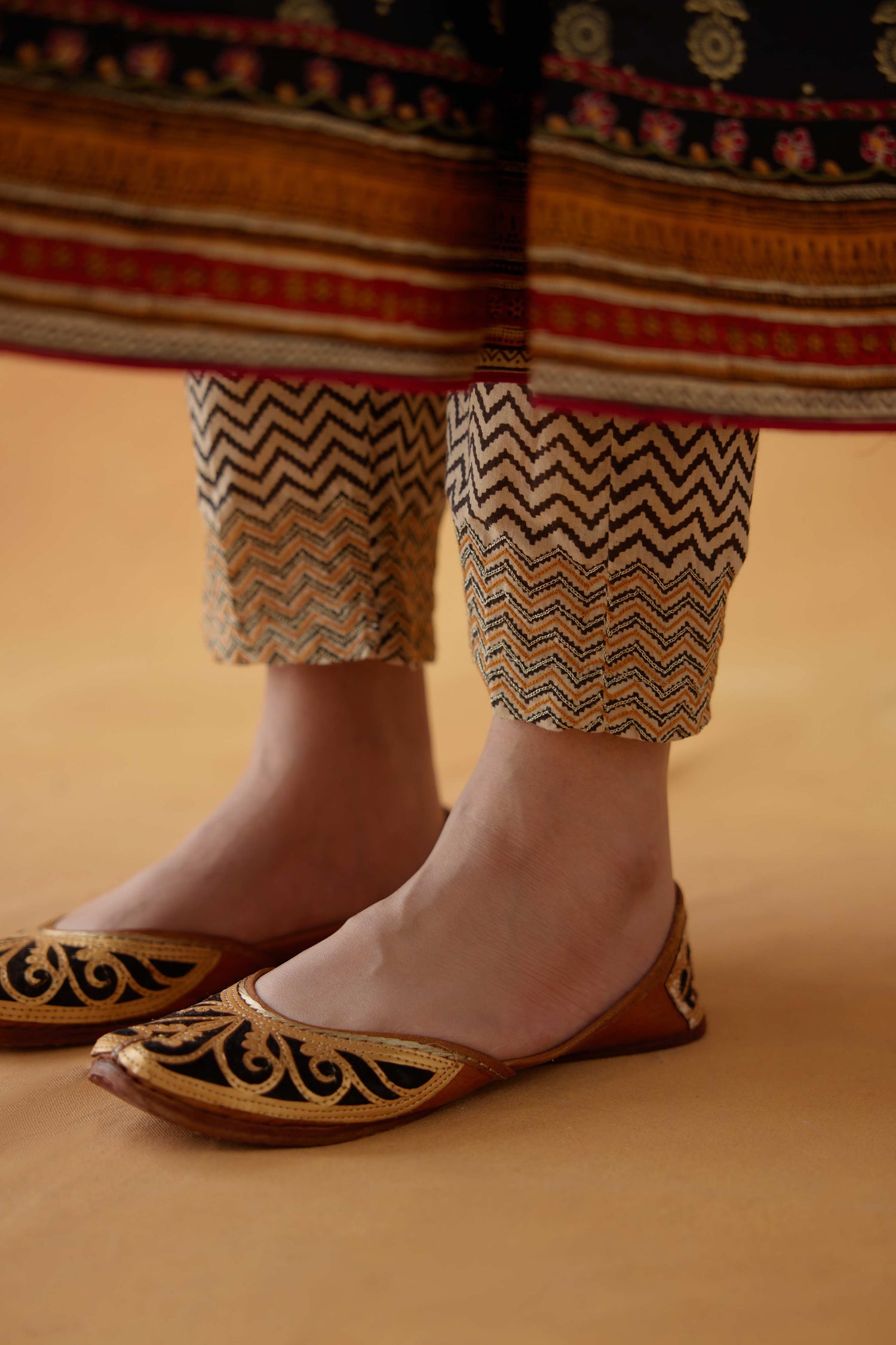Navya Pant Beige Black (8828662808875)
