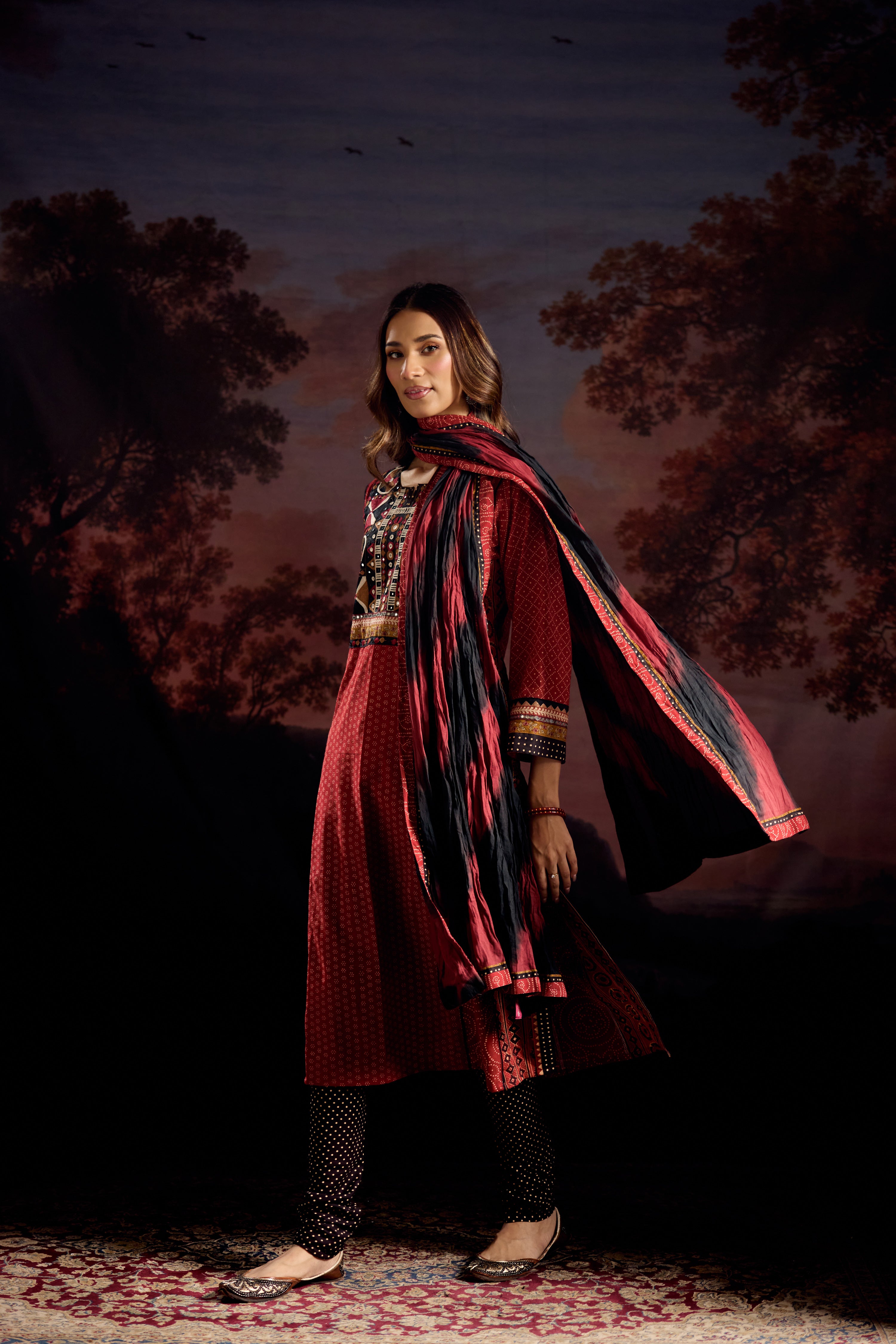 Rozana Dupatta Maroon Black