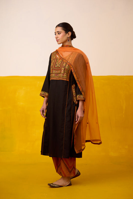 Tulsi Cotton Slub Embroidered Kurta Black
