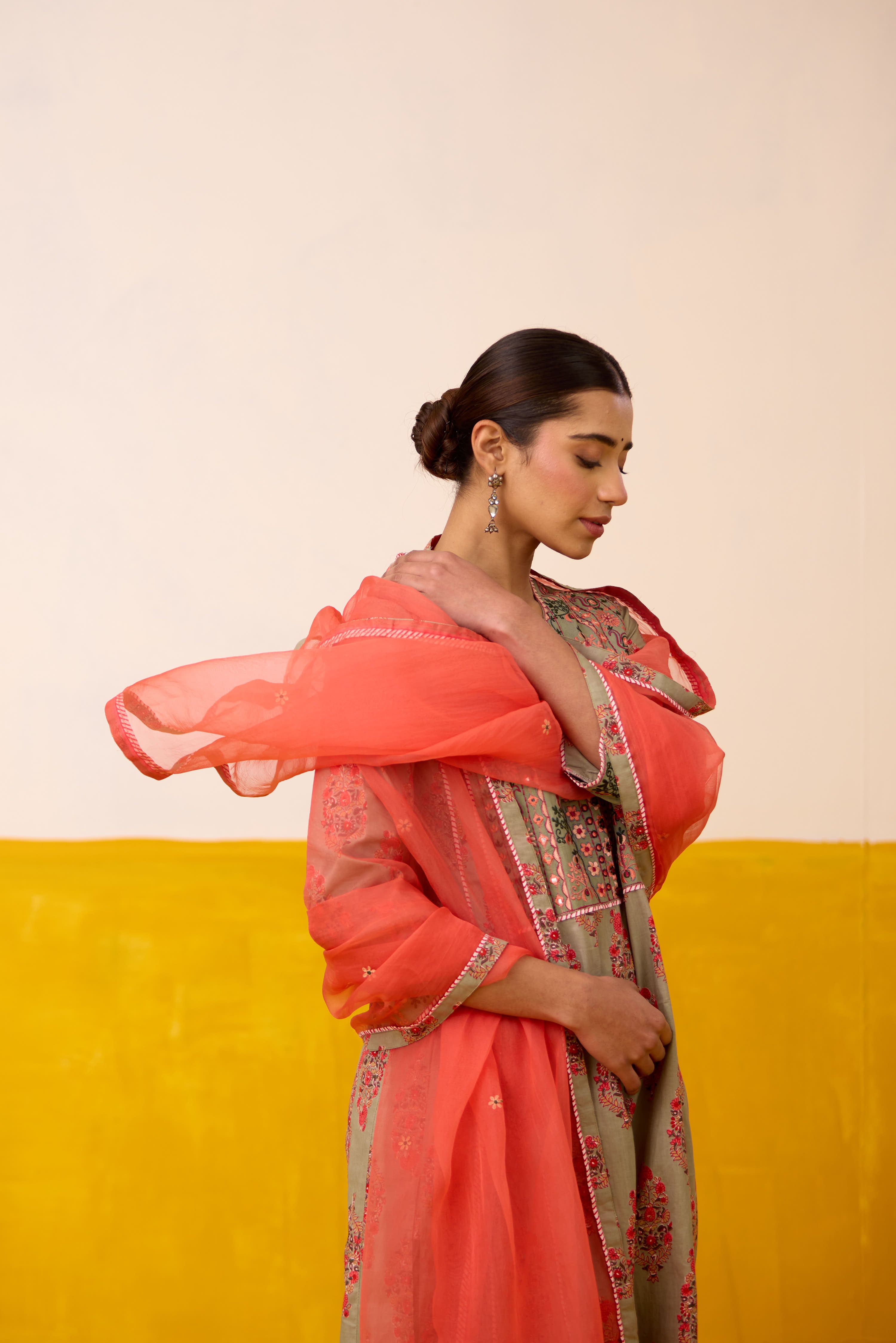 Tulsi Dupatta Dark Peach