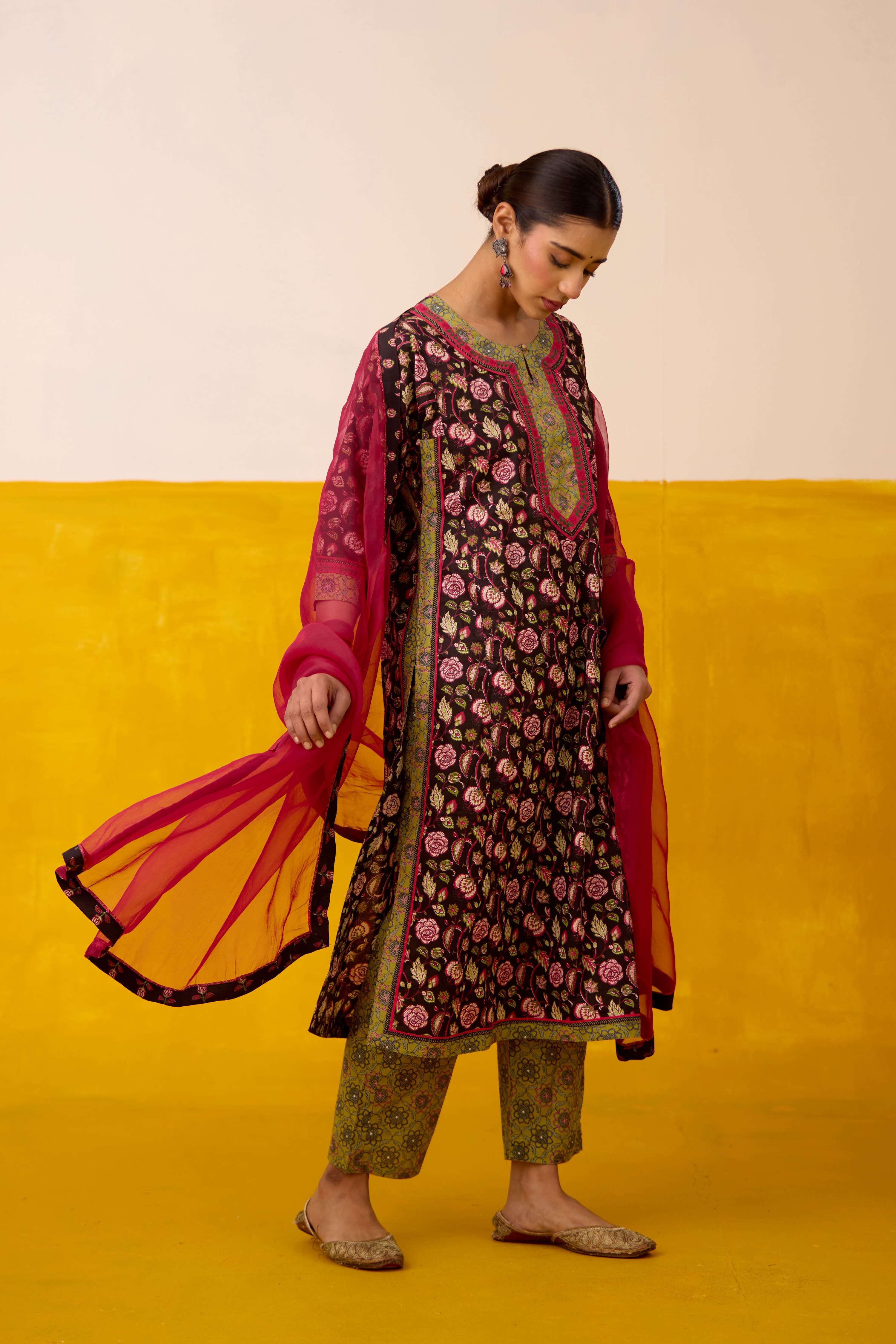 Anu Kurta Black Pink