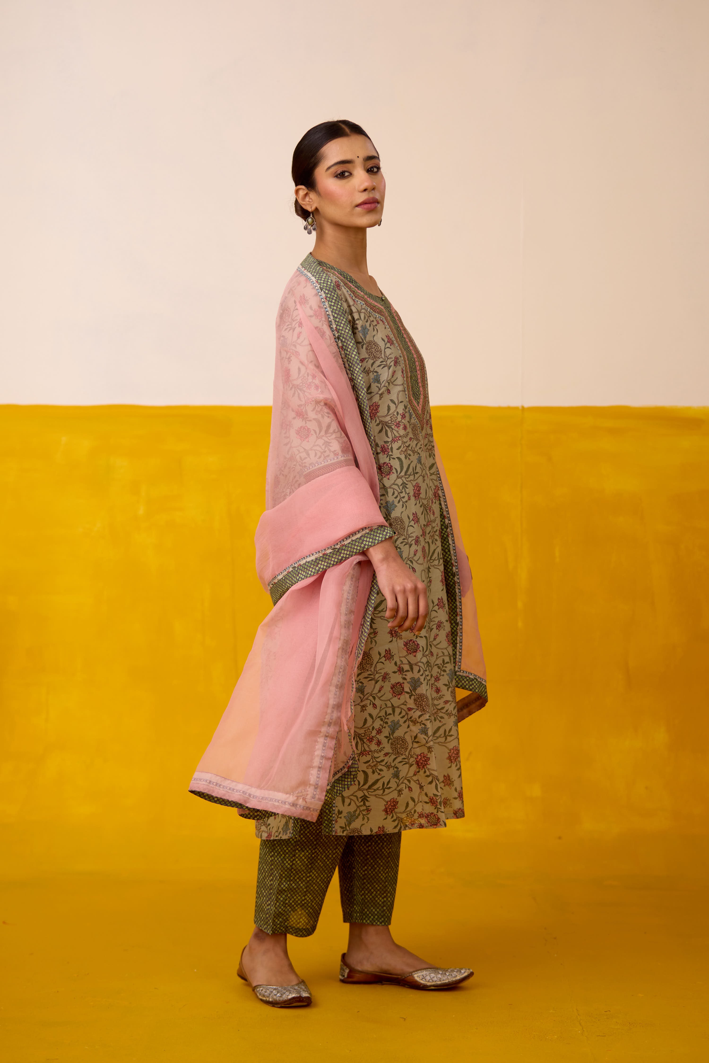 Rozana Chiffon Dupatta Rough Pink