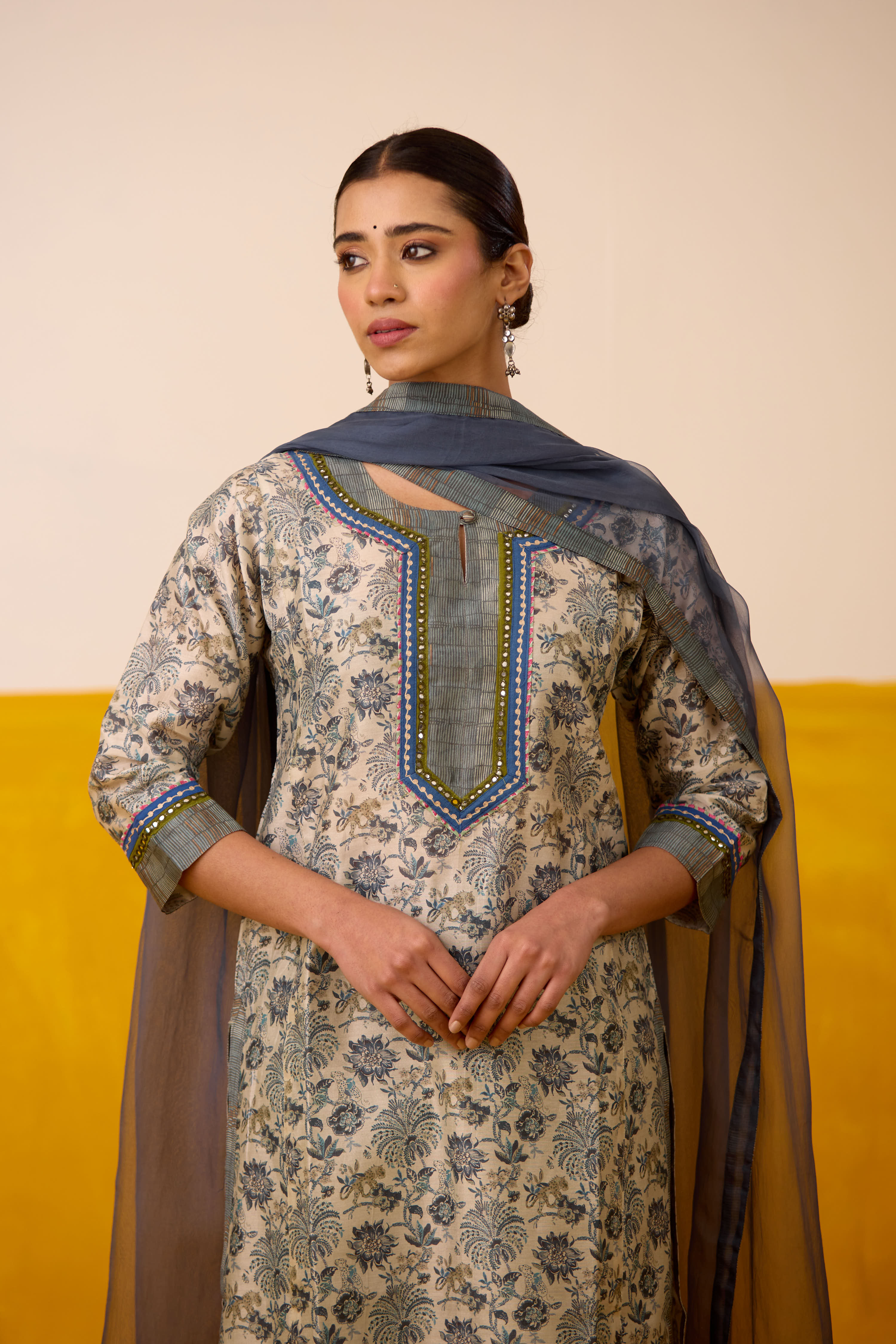 Rozana Chanderi Kurta Off White Steel Grey