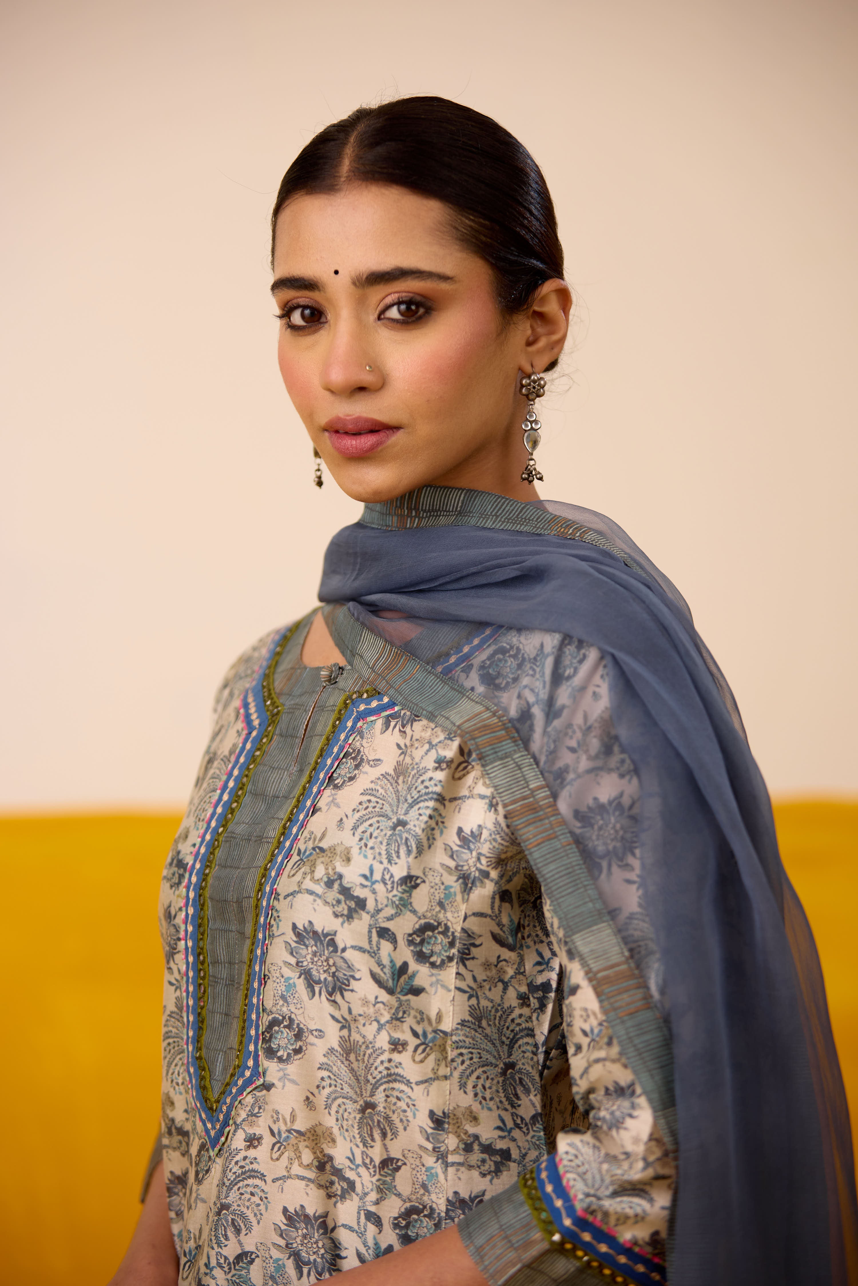 Rozana Chanderi Kurta Off White Steel Grey