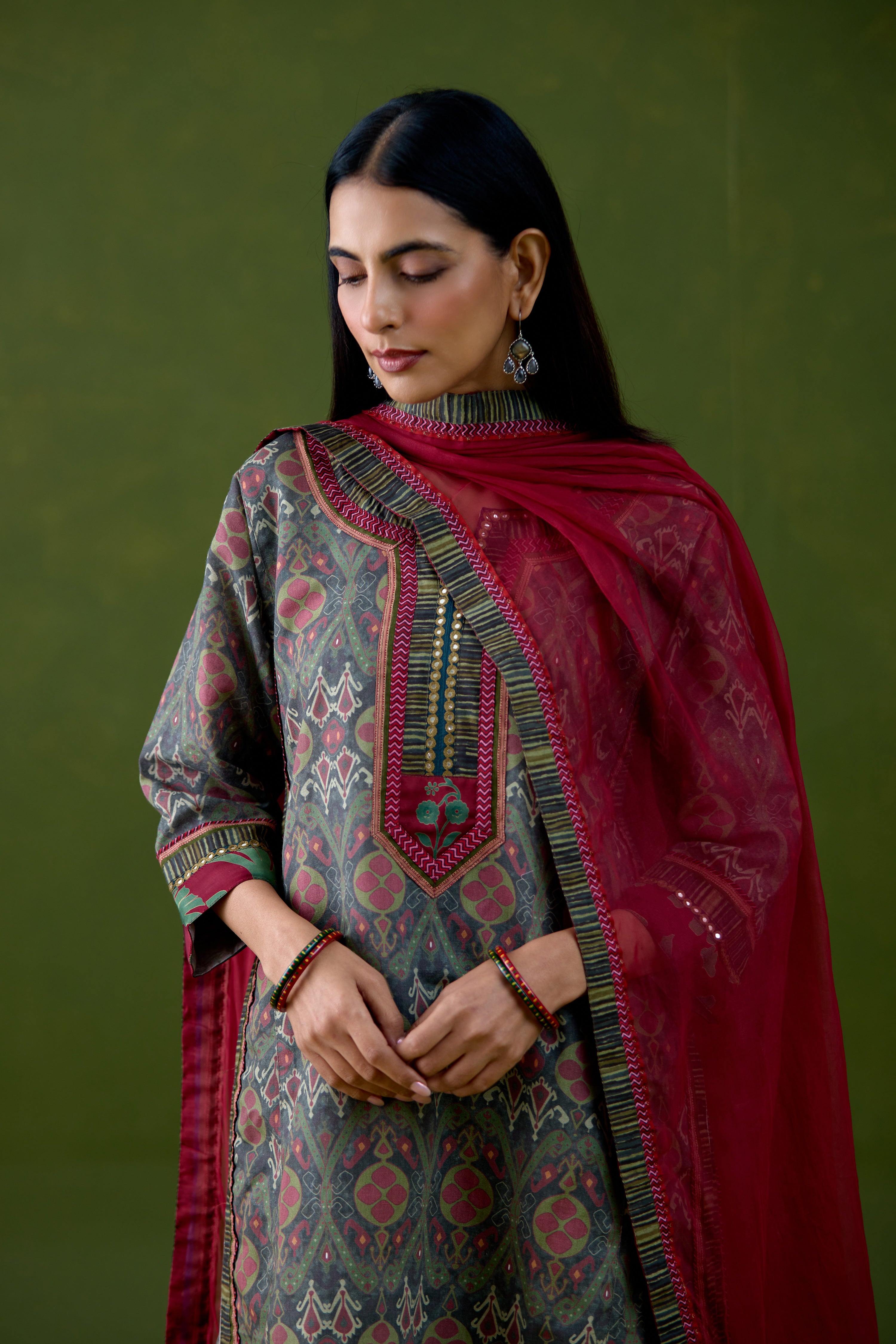 Medh Dupatta Maroon